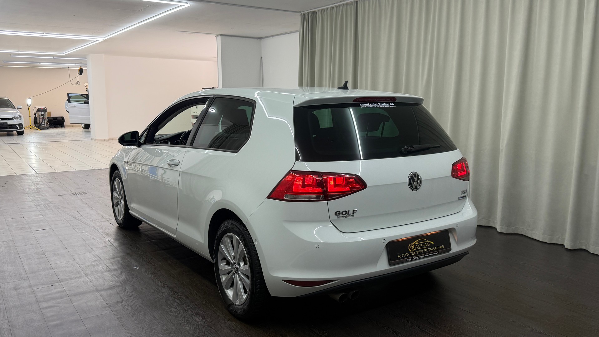 VW Golf 1.4 TSI Lounge-image-5