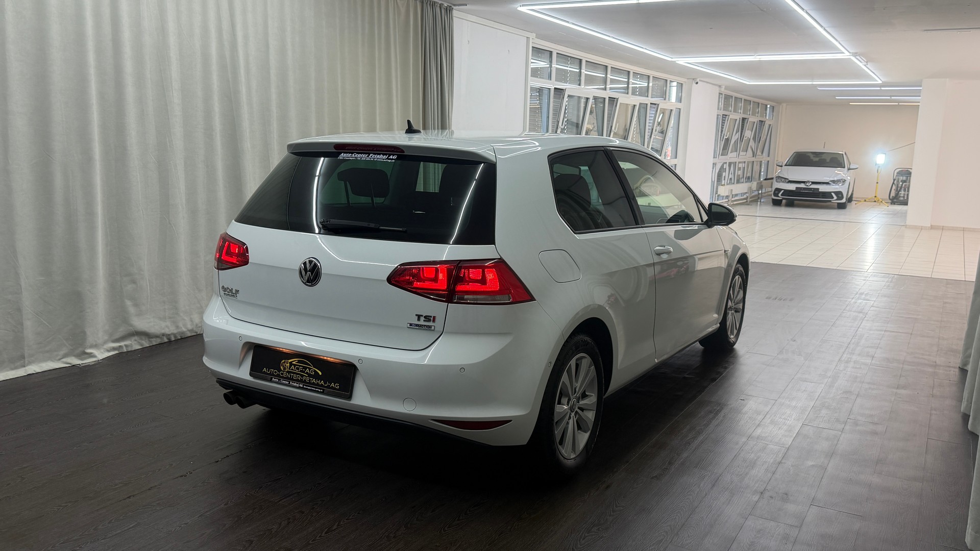 VW Golf 1.4 TSI Lounge-showroom-element-3