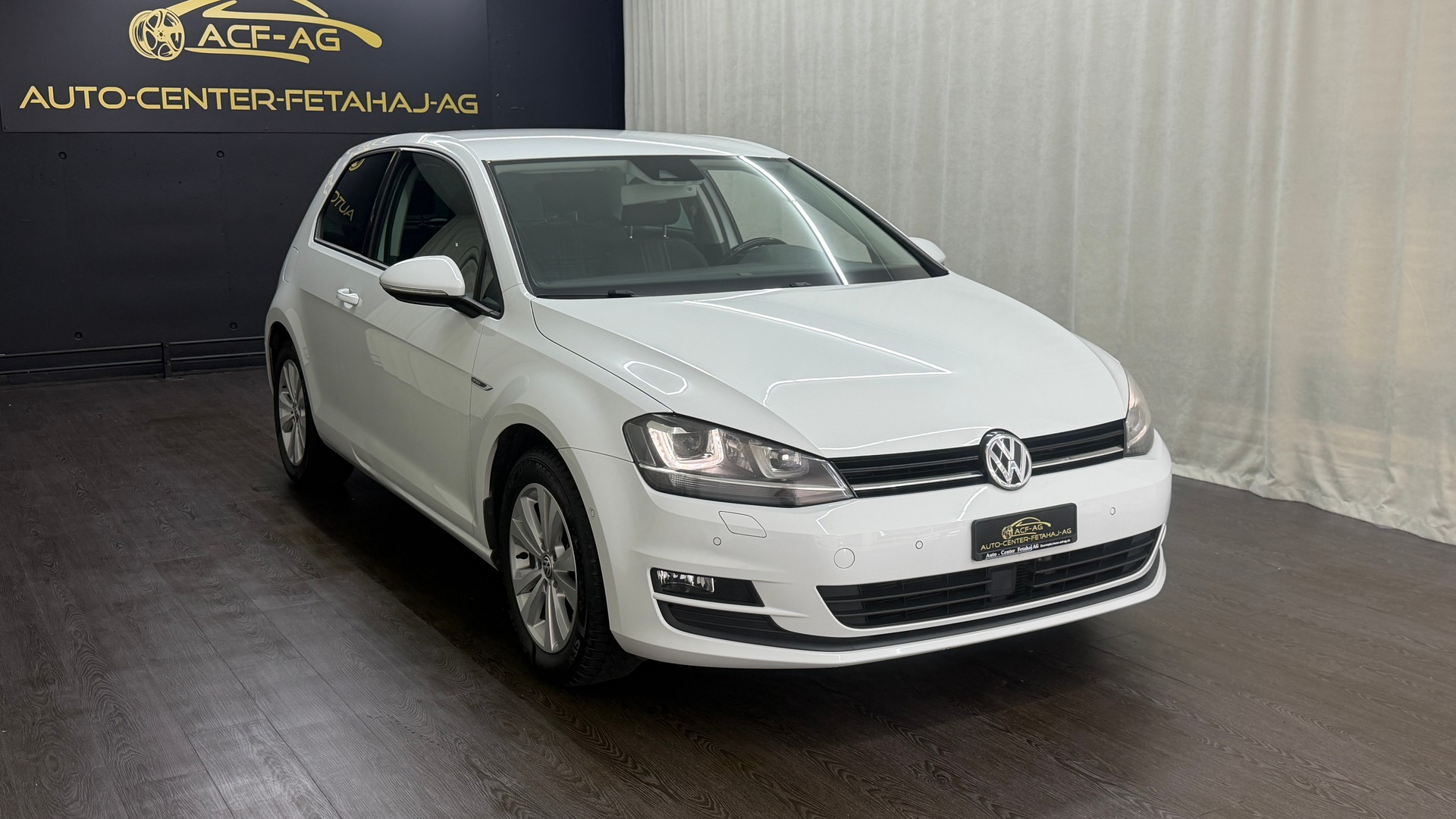 VW Golf 1.4 TSI Lounge-showroom-element-2