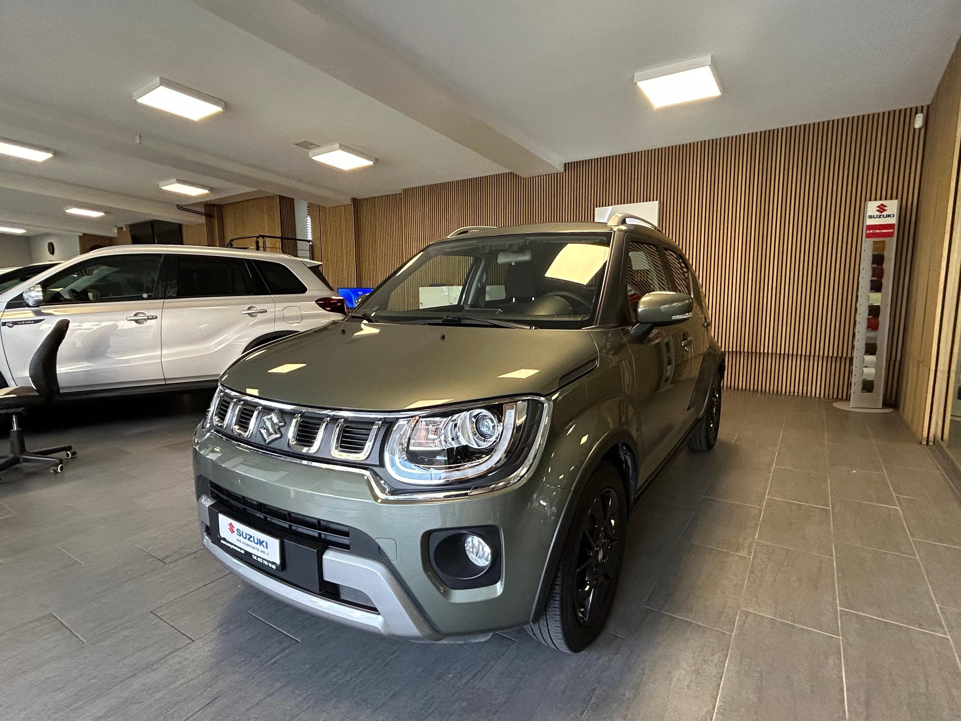 SUZUKI Ignis 1.2 Compact Top Hybrid-showroom-element-3