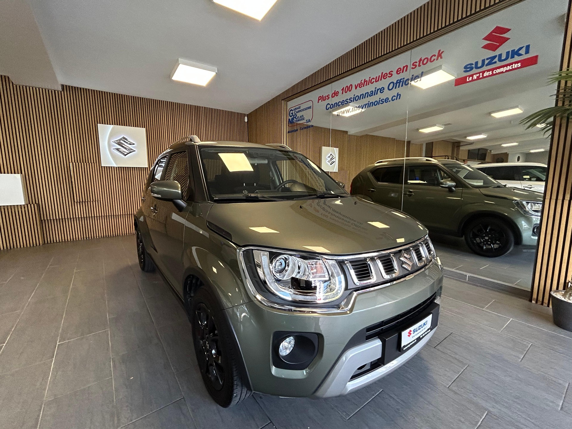 SUZUKI Ignis 1.2 Compact Top Hybrid-showroom-element-1