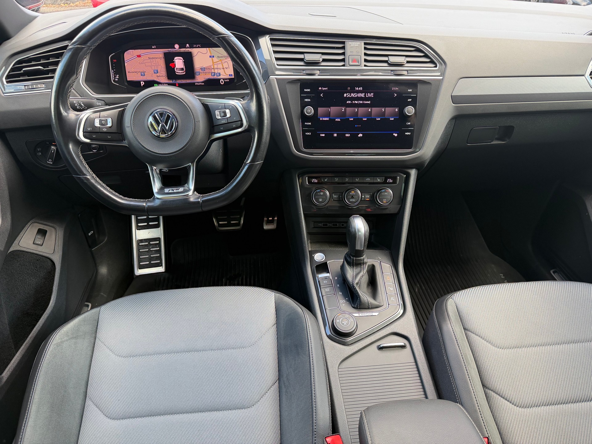 VW Tiguan 2.0TSI Highline 4Motion DSG-showroom-element-3