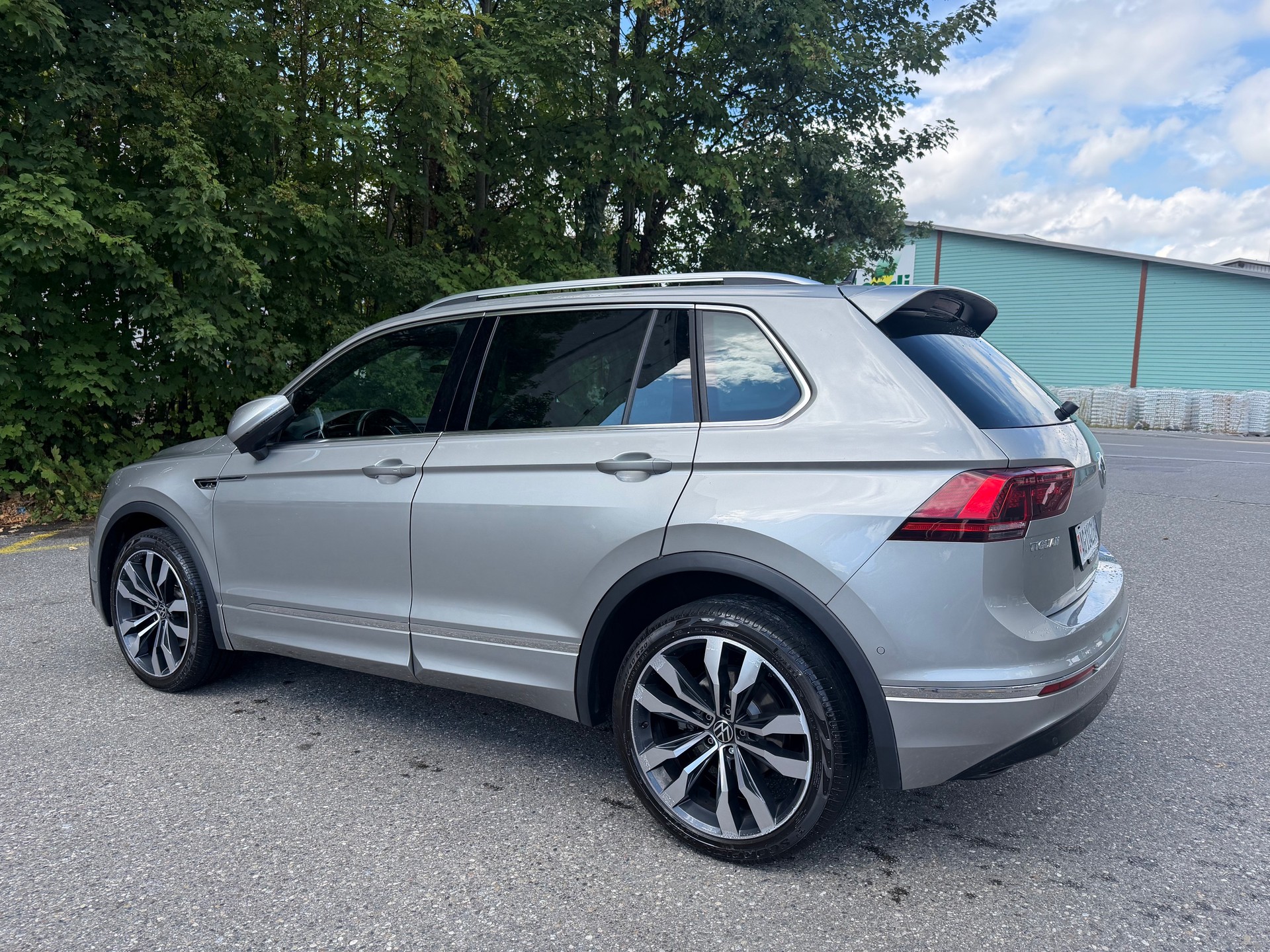 VW Tiguan 2.0TSI Highline 4Motion DSG-showroom-element-2