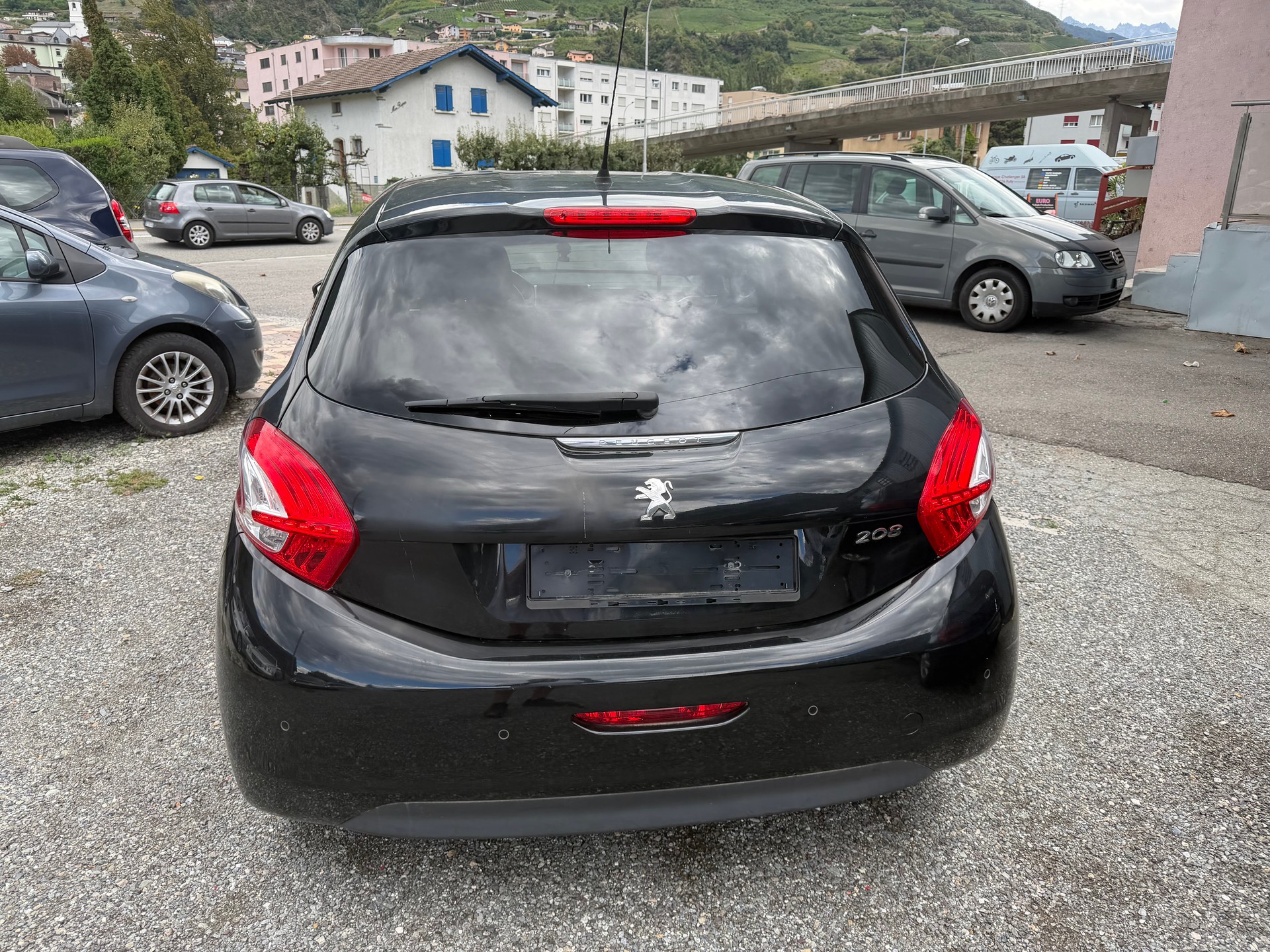 PEUGEOT 208 1.6 VTI Allure Automatik-image-2