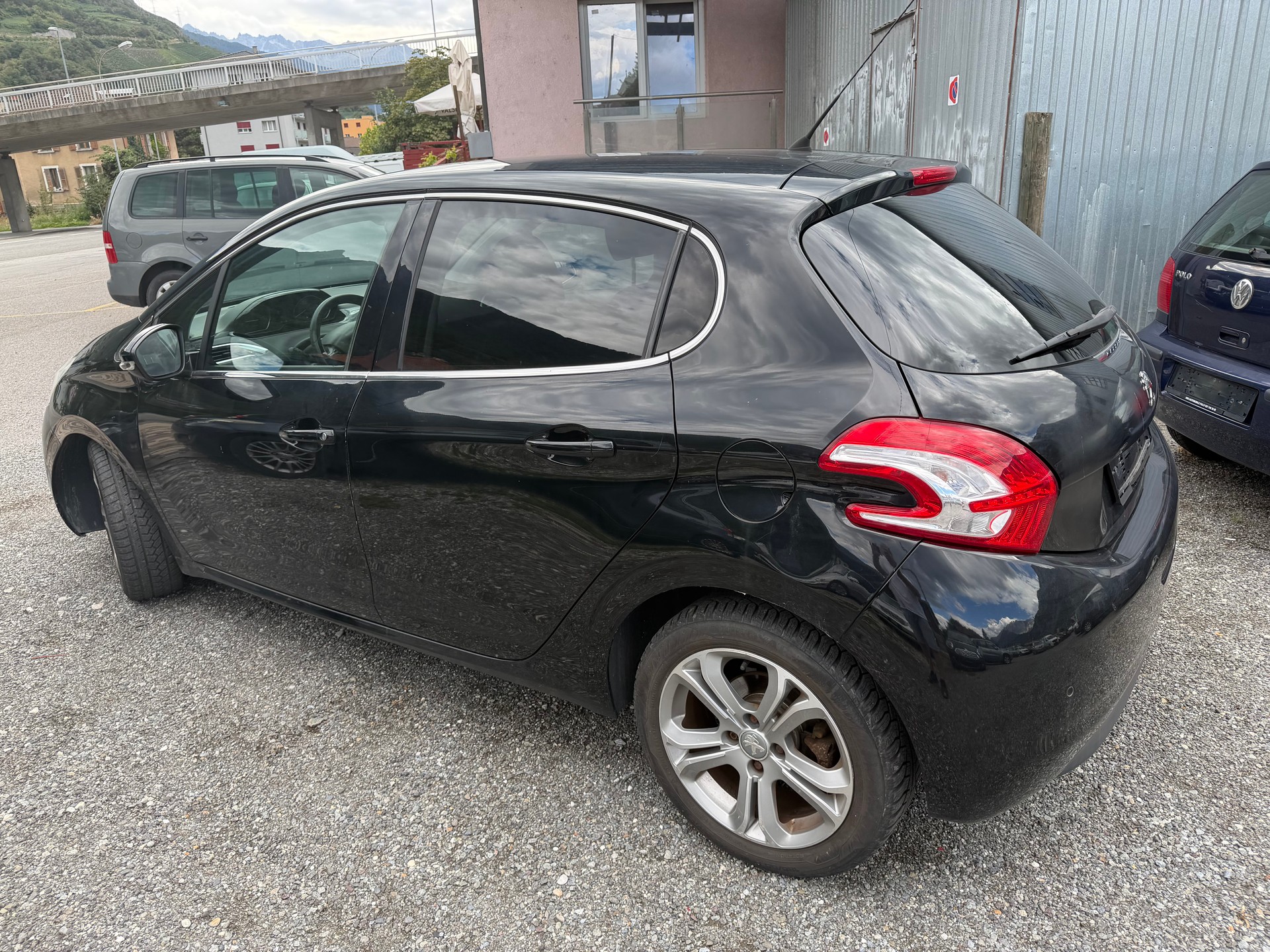 PEUGEOT 208 1.6 VTI Allure Automatik-image-4