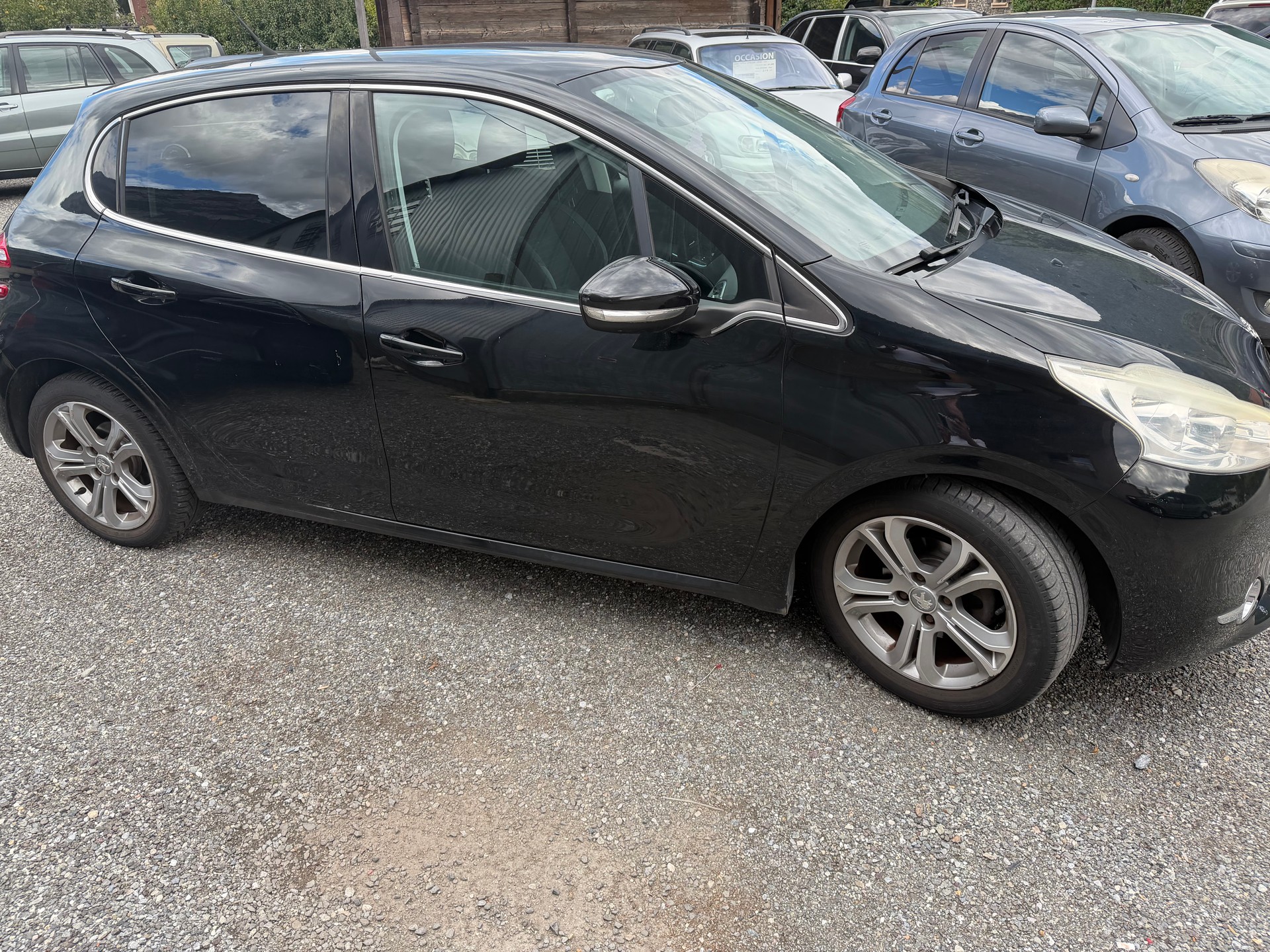PEUGEOT 208 1.6 VTI Allure Automatik-image-6