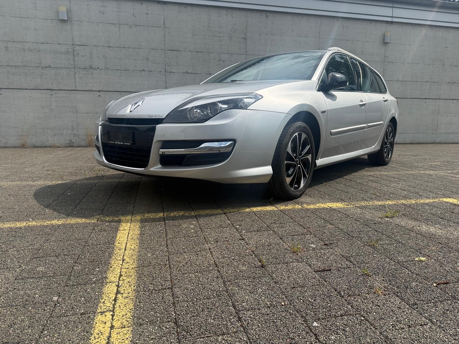 RENAULT Laguna Grandtour 2.0 dCi Bose Automatic-image-0