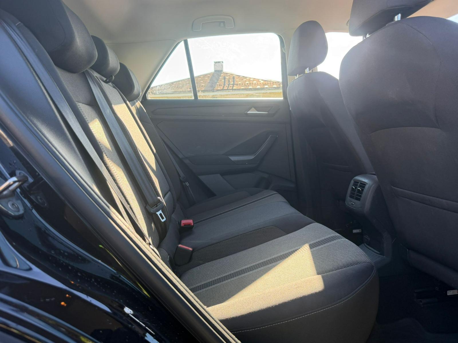 VW T-Roc 1.5 TSI EVO Advance DSG-image-25