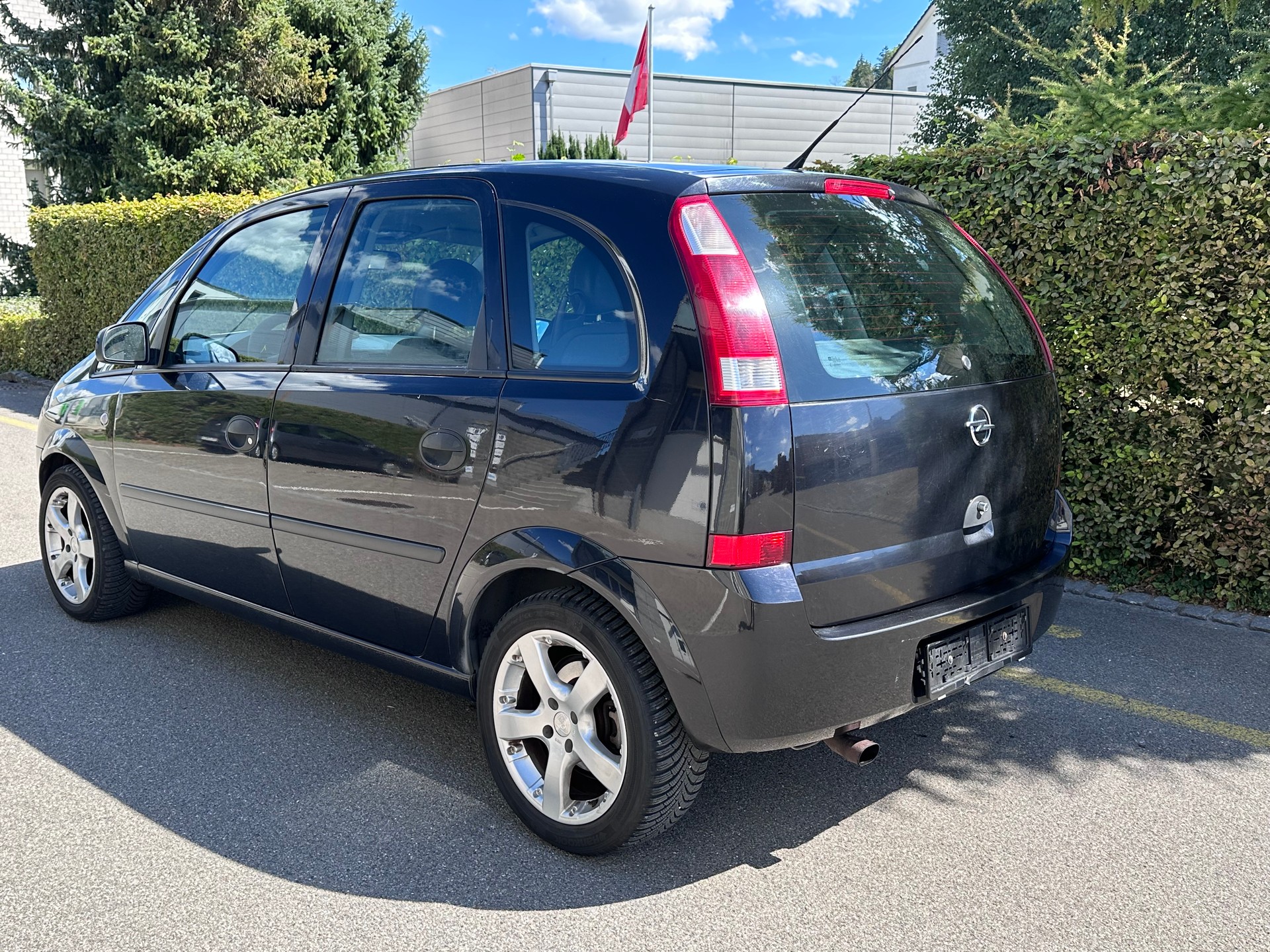 OPEL Meriva 1.8i 16V Cosmo-image-2