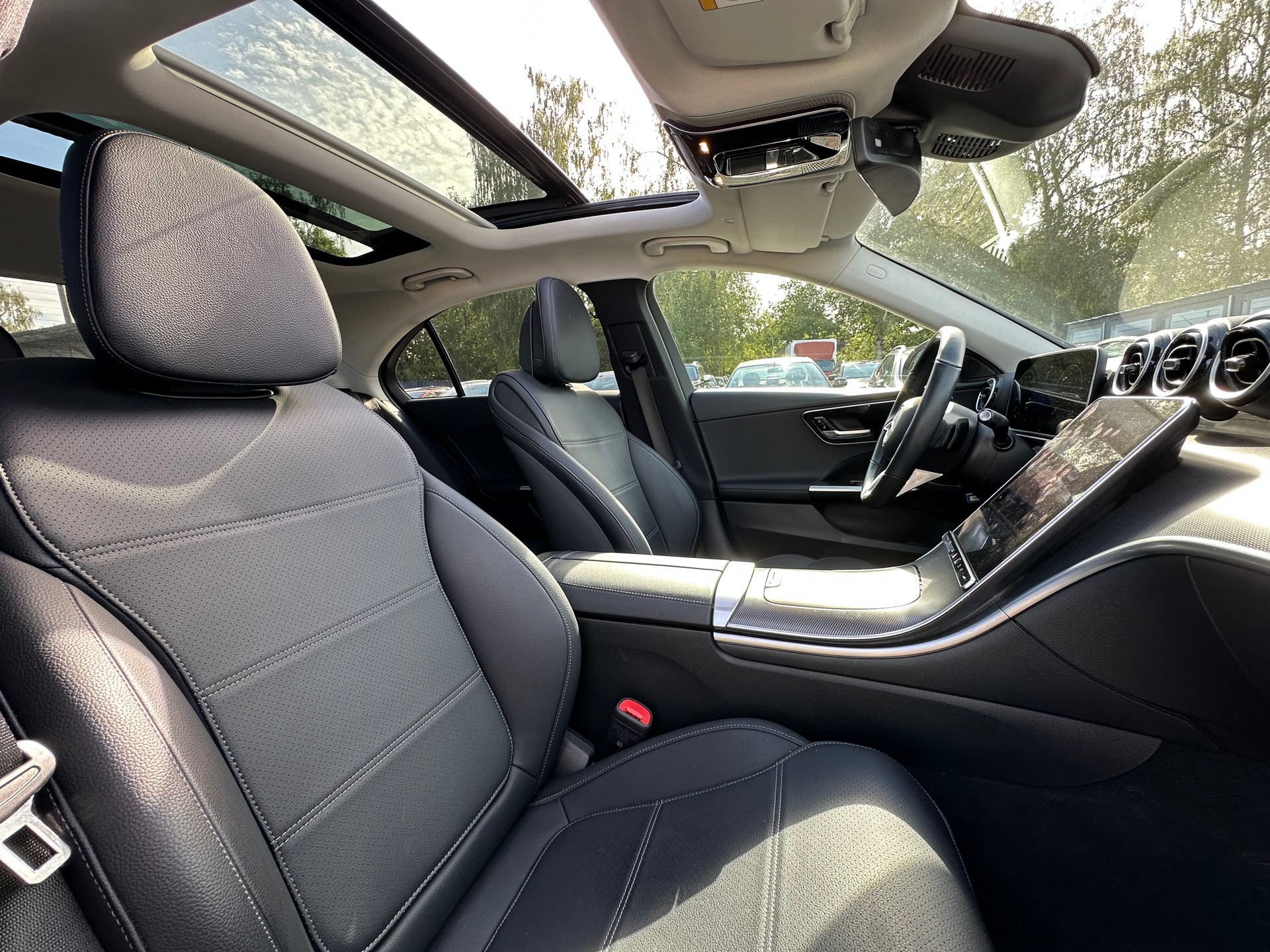 MERCEDES-BENZ C 220 d 4Matic Avantgarde-image-11
