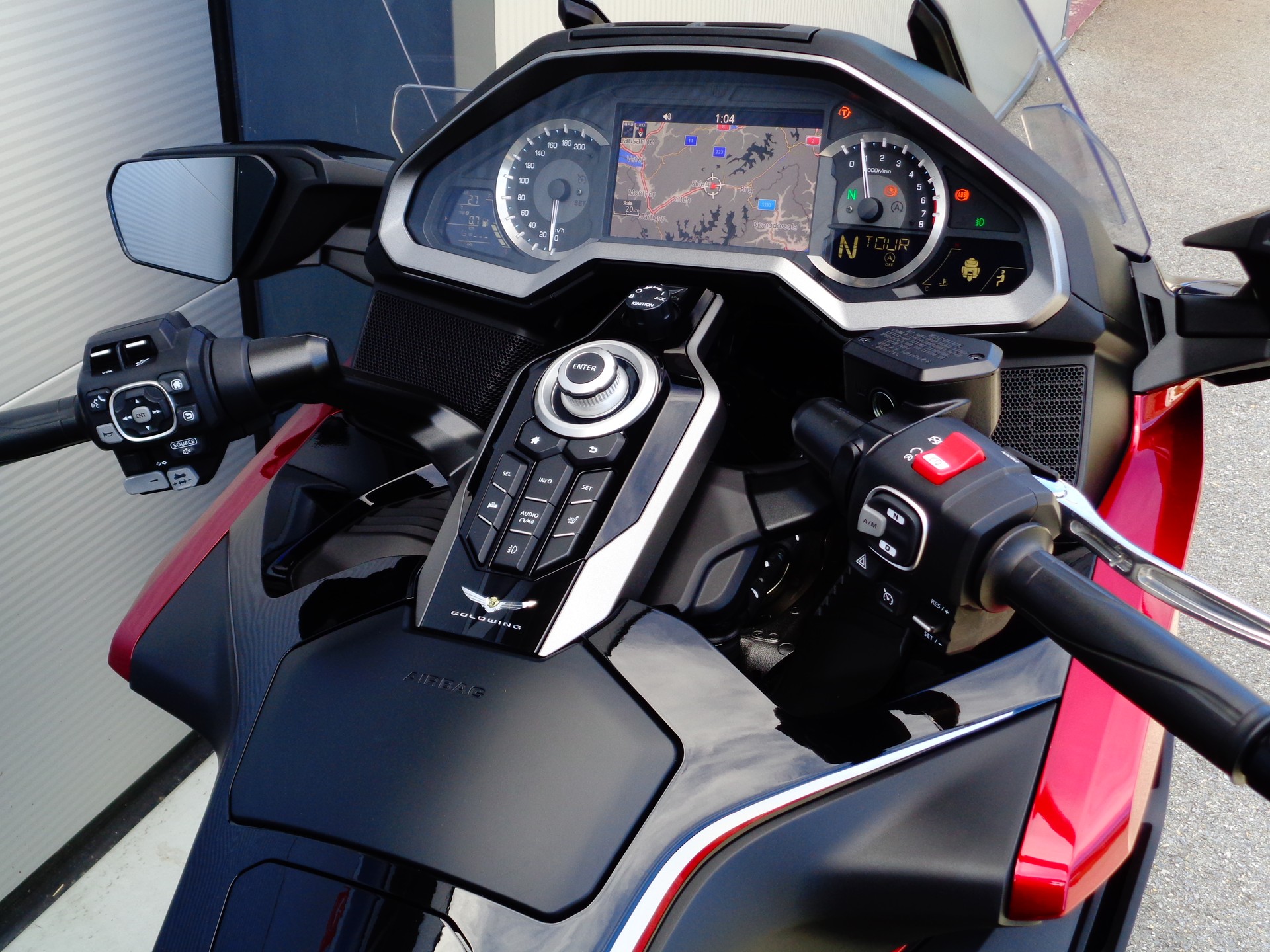 HONDA GL 1800 DA DCT Goldwing Tour-image-12