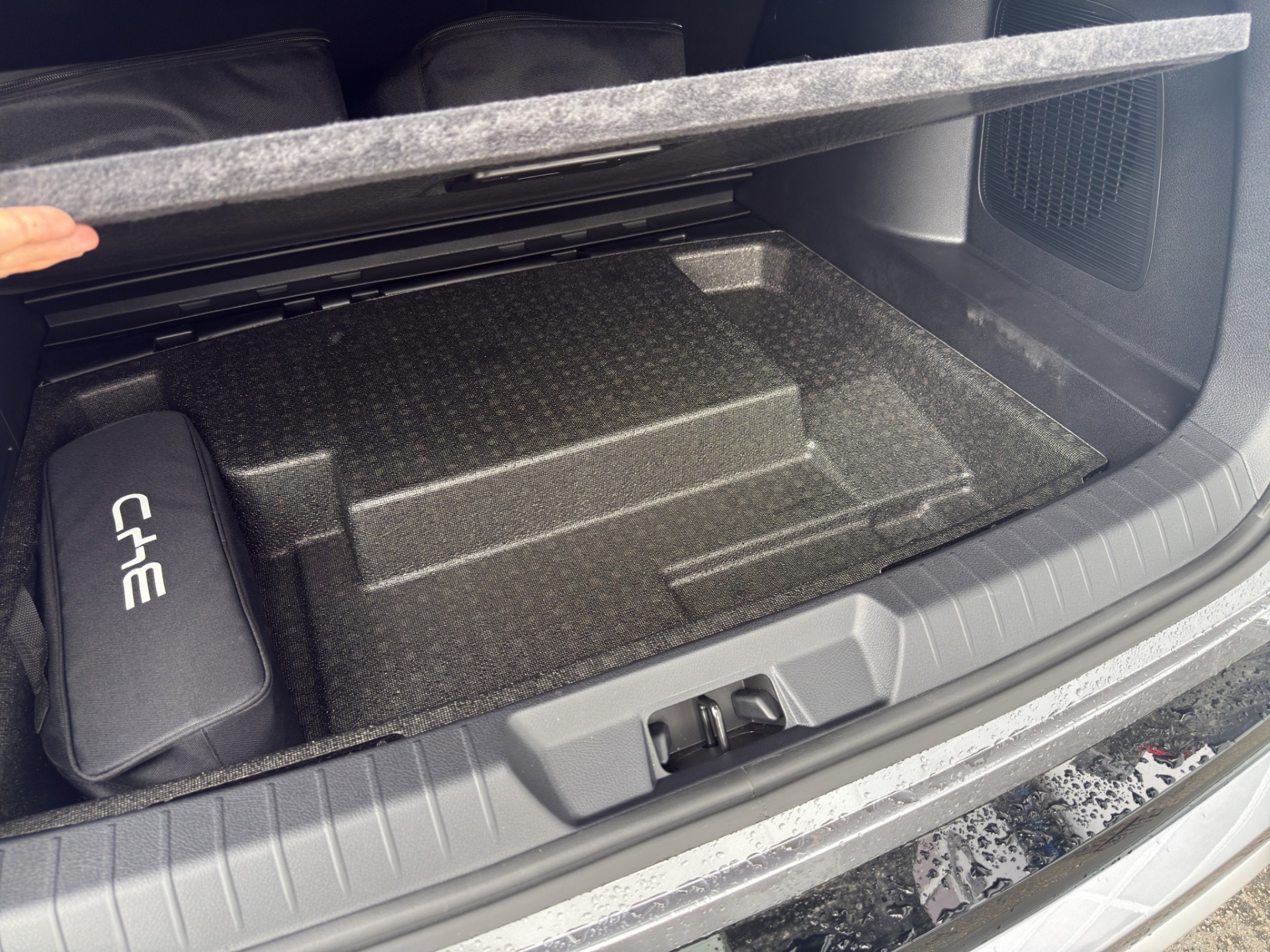 BYD Seal U DM-i Design AWD-image-17
