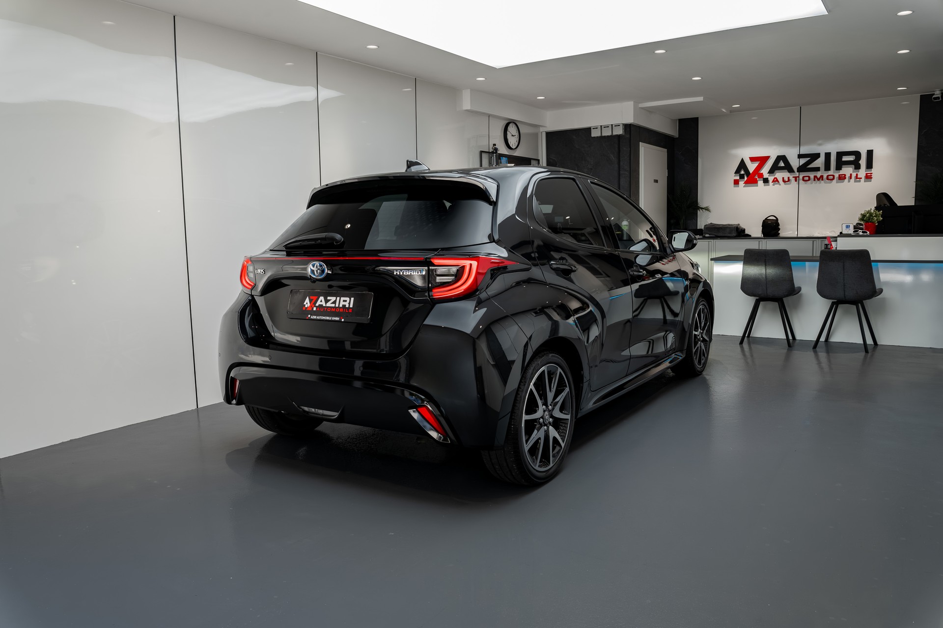 TOYOTA Yaris 1.5 Premium e-CVT-image-4