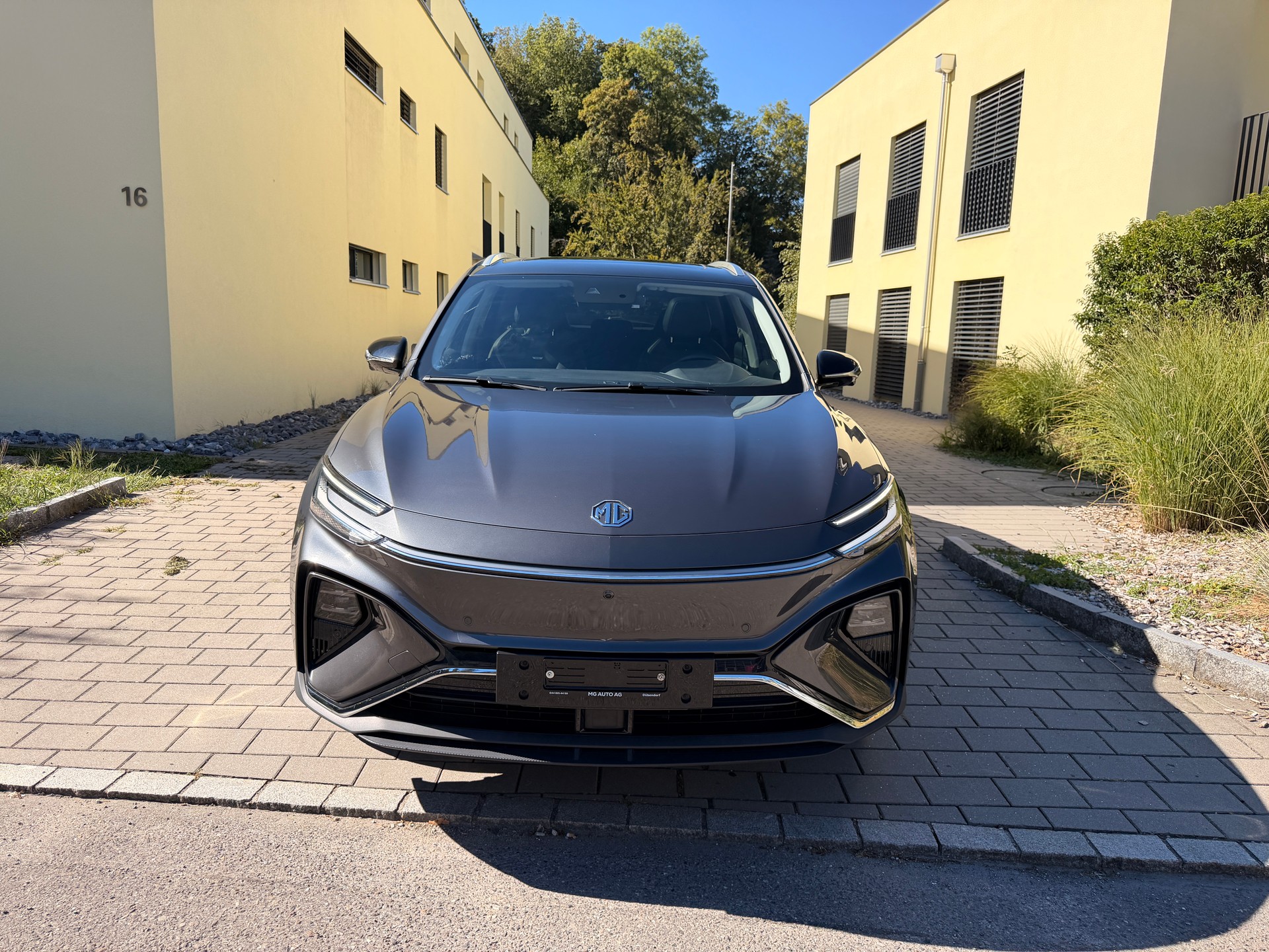 MG Marvel R EV 70kWh Performance AWD-image-0