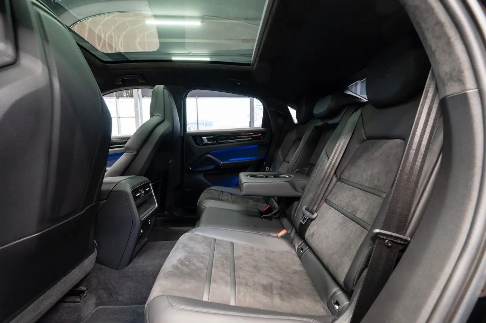 PORSCHE Porsche Cayenne Coupe GTS|SPORT-DESIGN|CHRONO PAKET|BOSE | 12 Monate Garantie-image-9