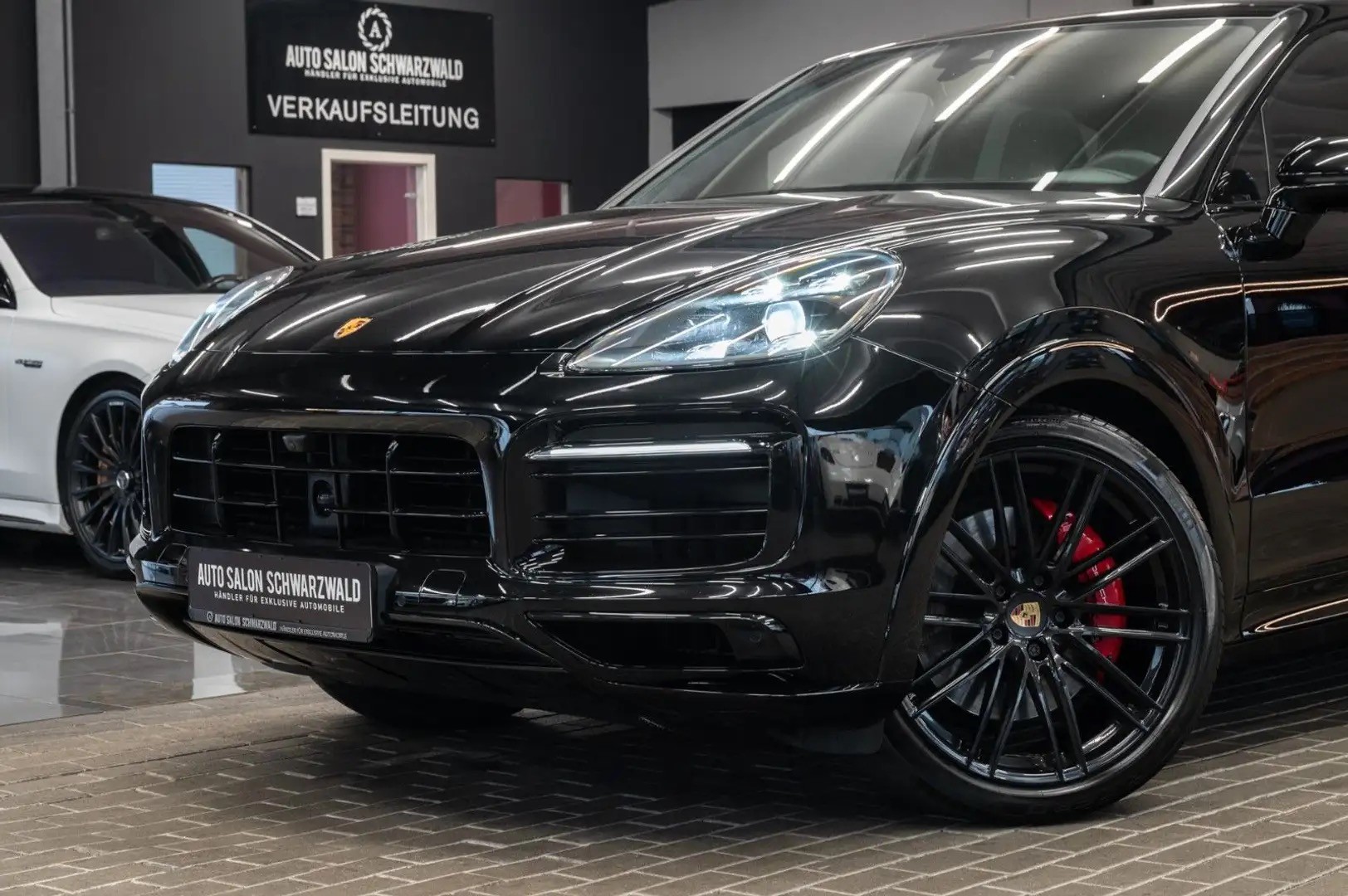 PORSCHE Porsche Cayenne Coupe GTS|SPORT-DESIGN|CHRONO PAKET|BOSE | 12 Monate Garantie-image-1