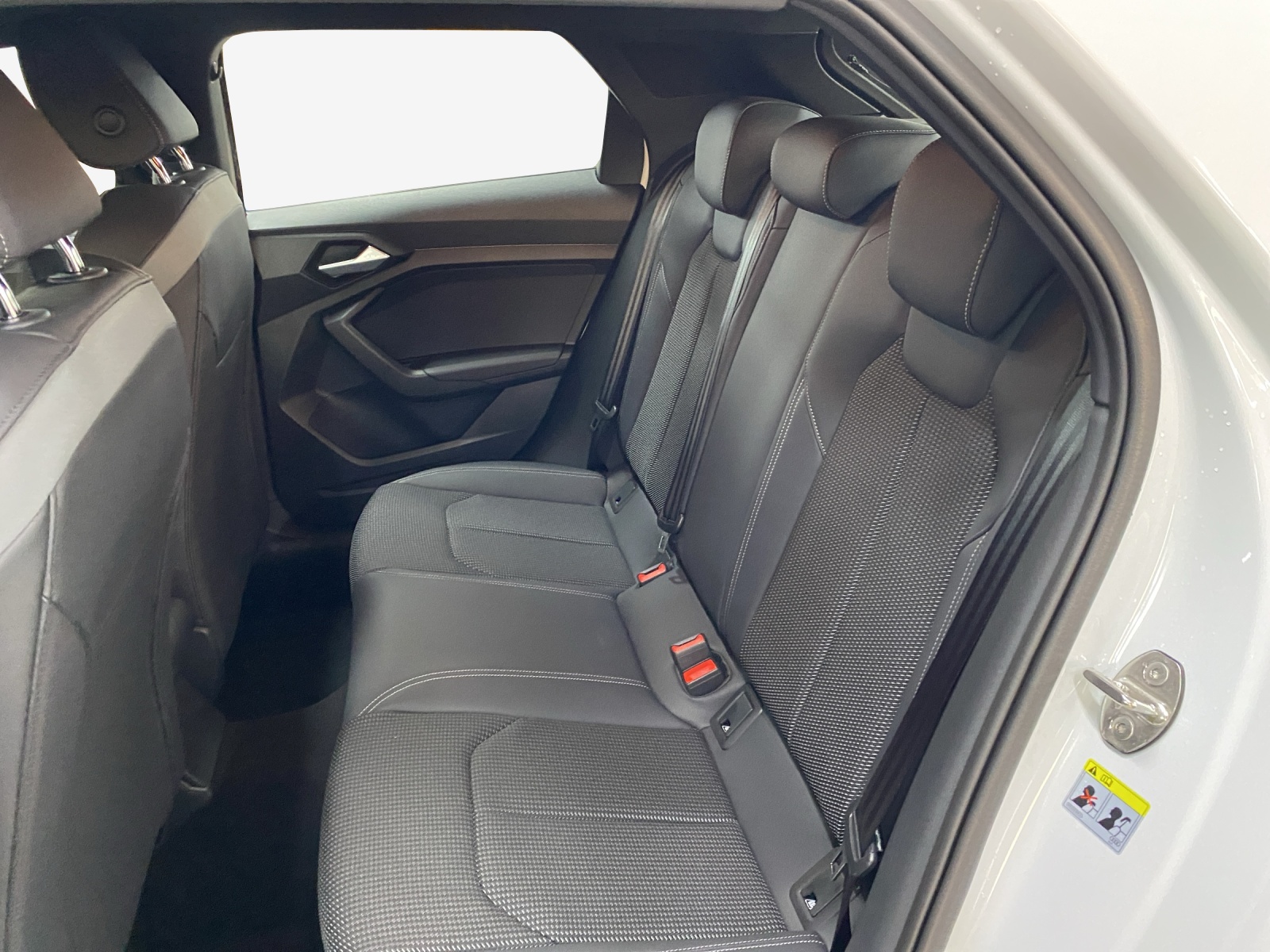AUDI A1 Sportback 30 TFSI Attraction S-tronic-image-11