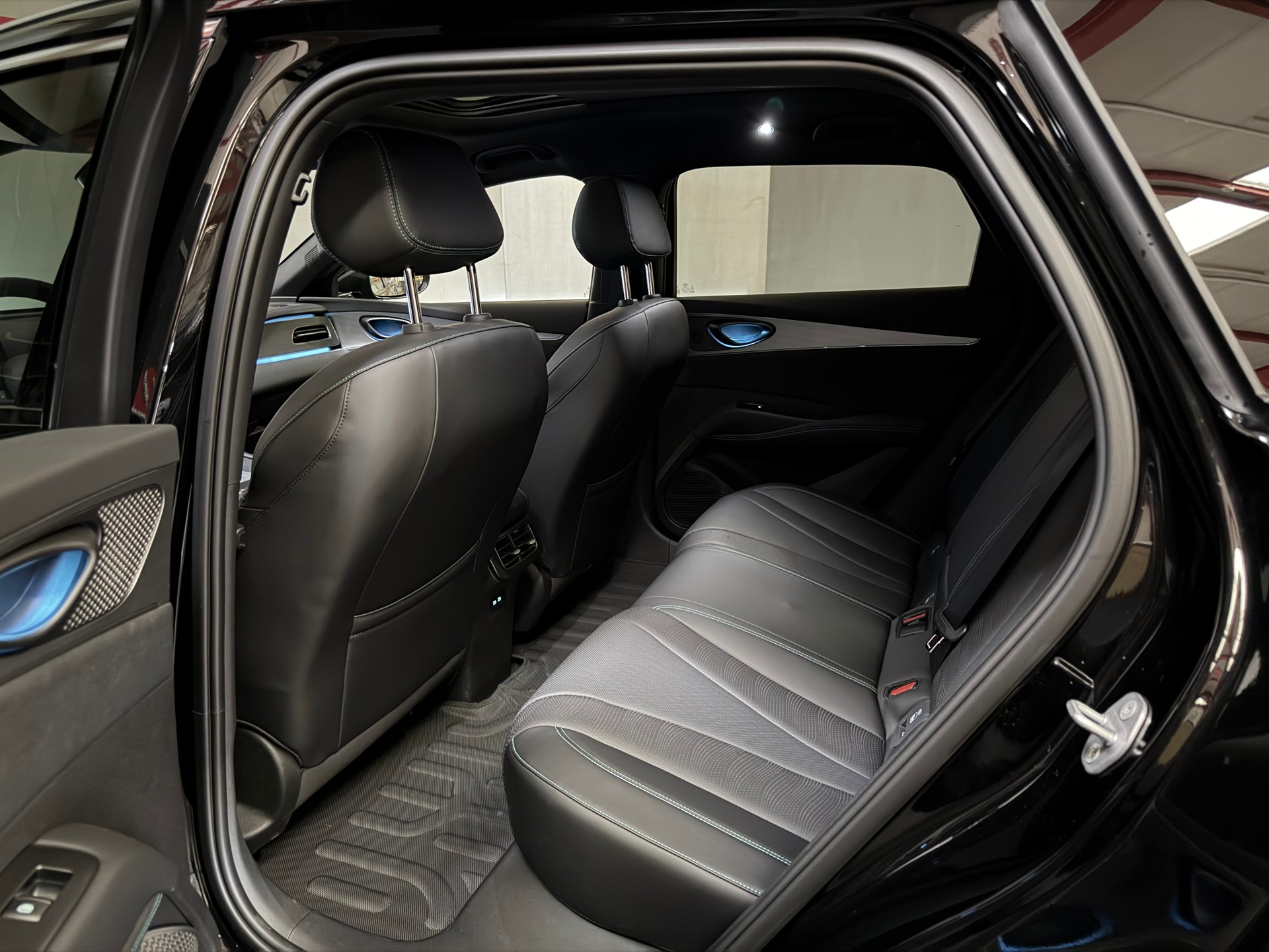 BYD Seal 6 DM-i Touring Comfort-image-15