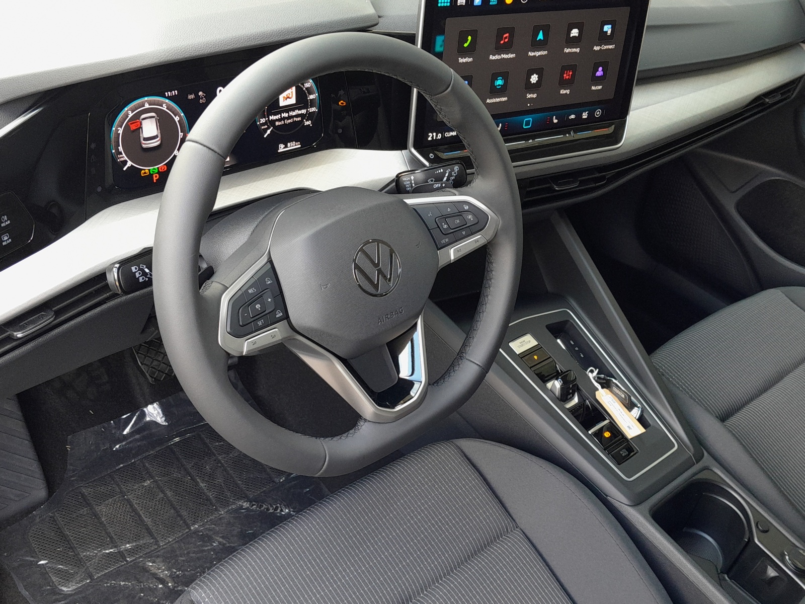 VW Golf 1.5 e TSI mHEV Value DSG-image-7