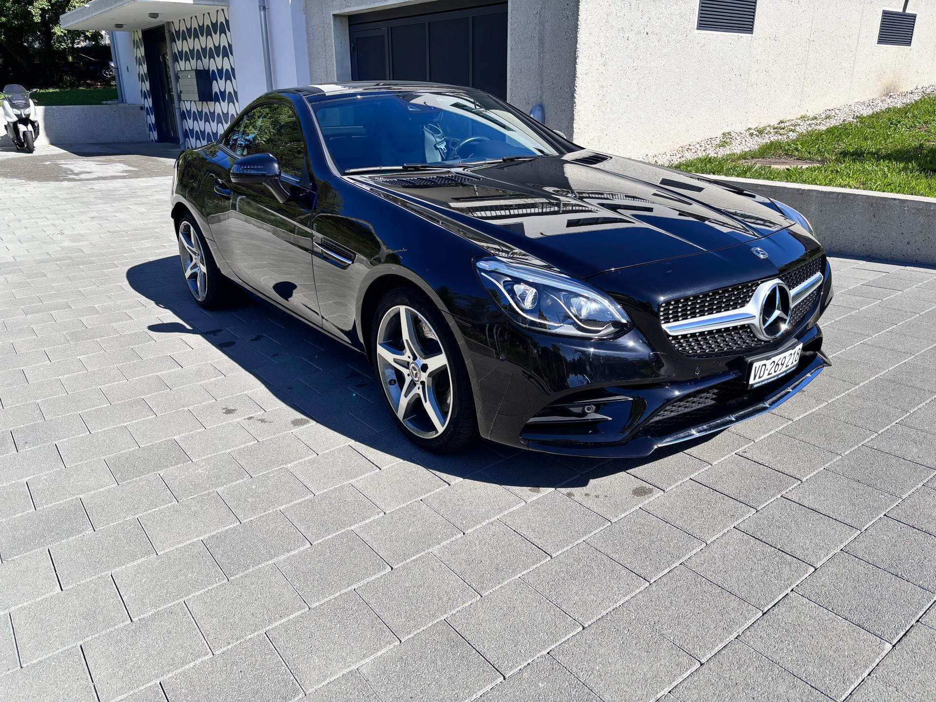 MERCEDES-BENZ SLC 200-image-1