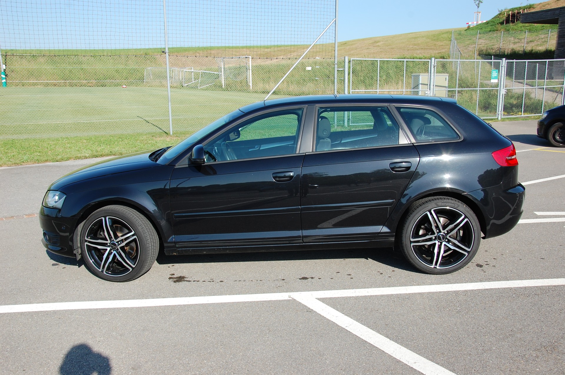 AUDI A3 Sportback 1.8 TFSI Attraction quattro-image-1
