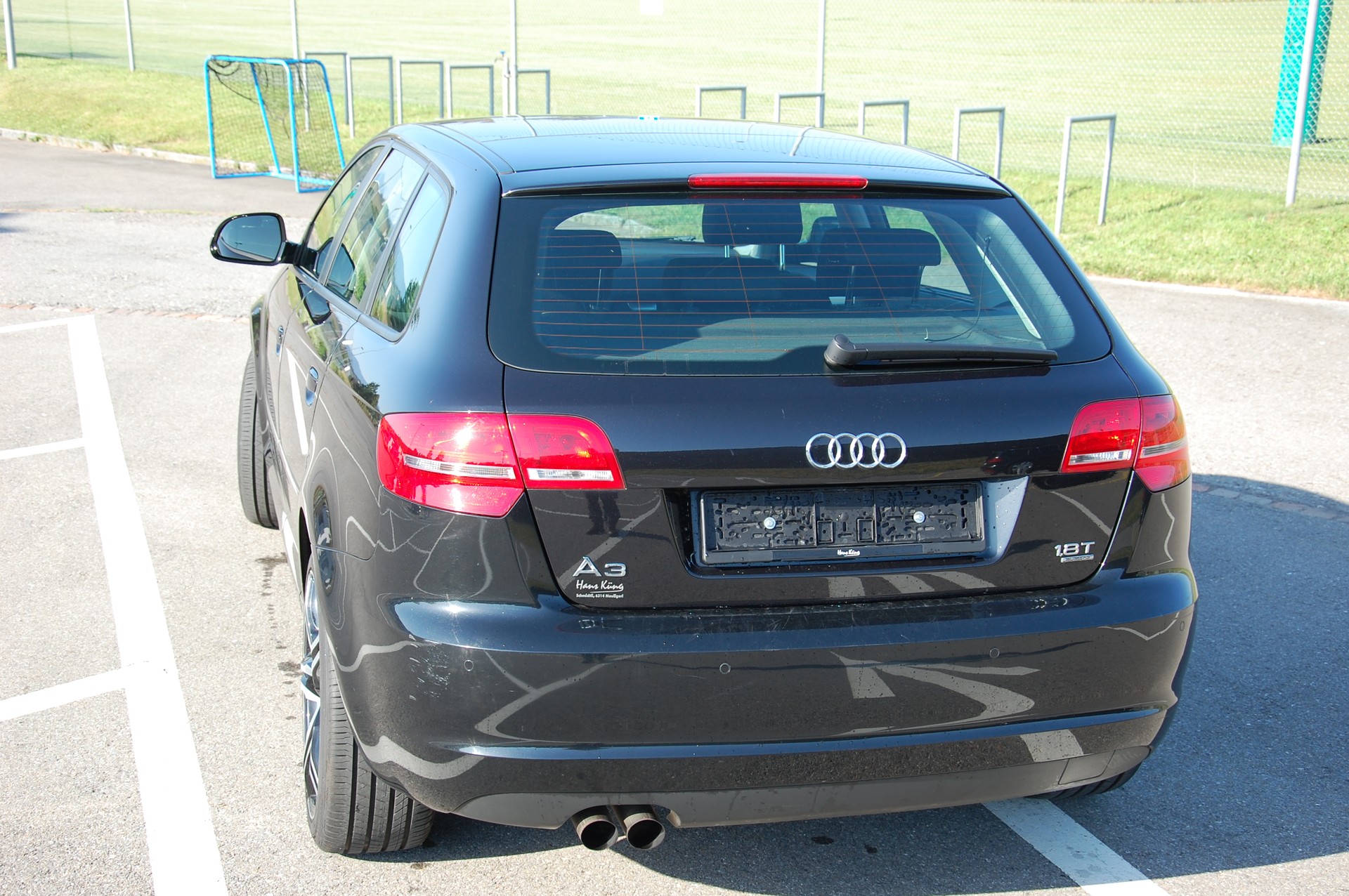 AUDI A3 Sportback 1.8 TFSI Attraction quattro-image-2
