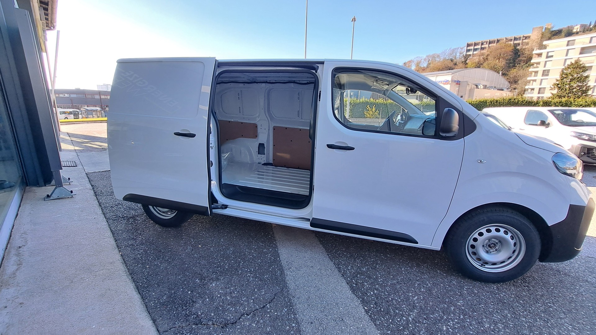 OPEL Vivaro Cargo 1.5 D s/s M Energize Your Business-image-8