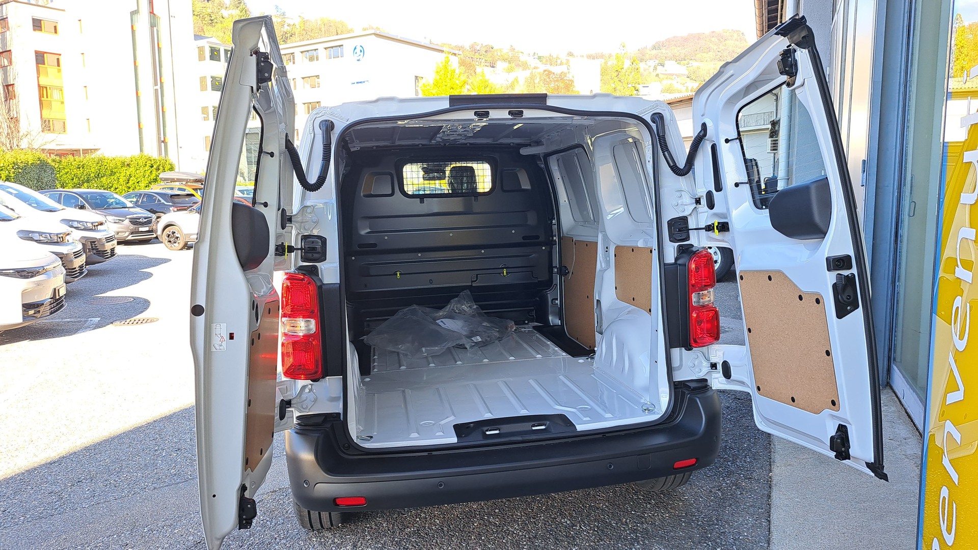 OPEL Vivaro Cargo 1.5 D s/s M Energize Your Business-image-6