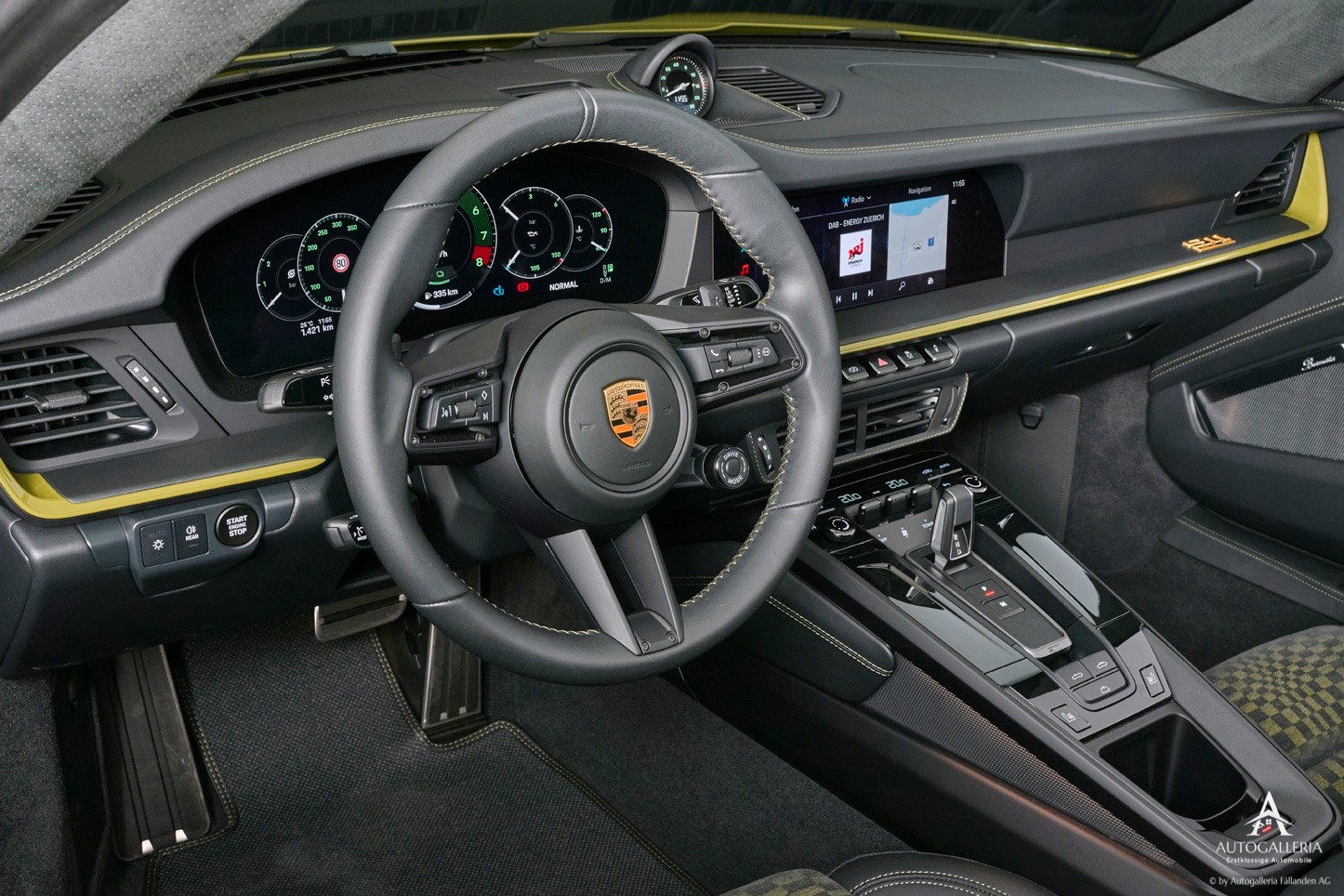 PORSCHE 911 Carrera Cabriolet GTS Spirit 70-image-7