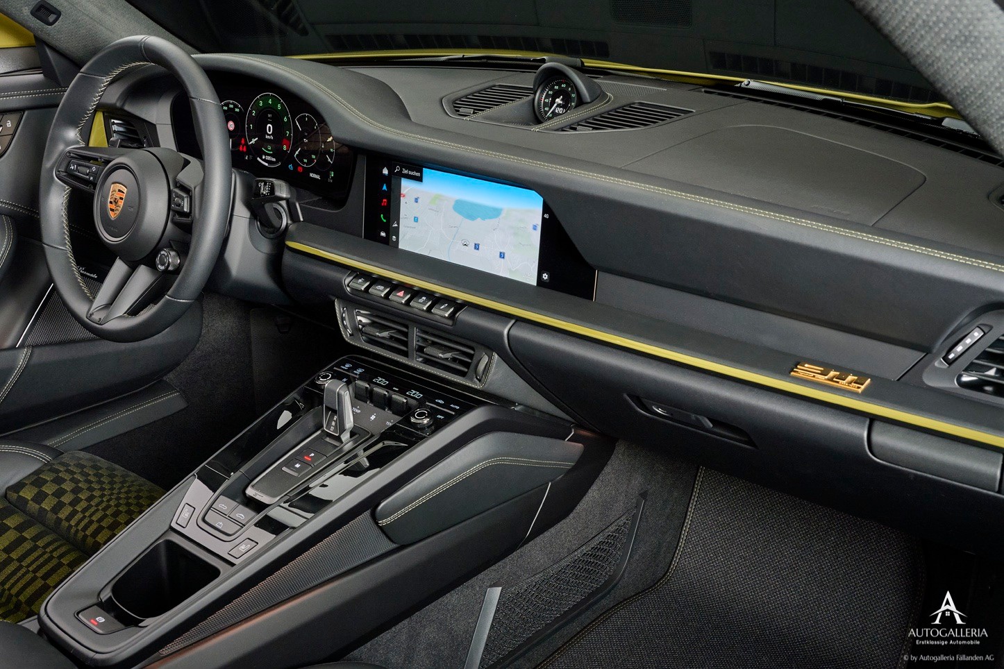 PORSCHE 911 Carrera Cabriolet GTS Spirit 70-image-8