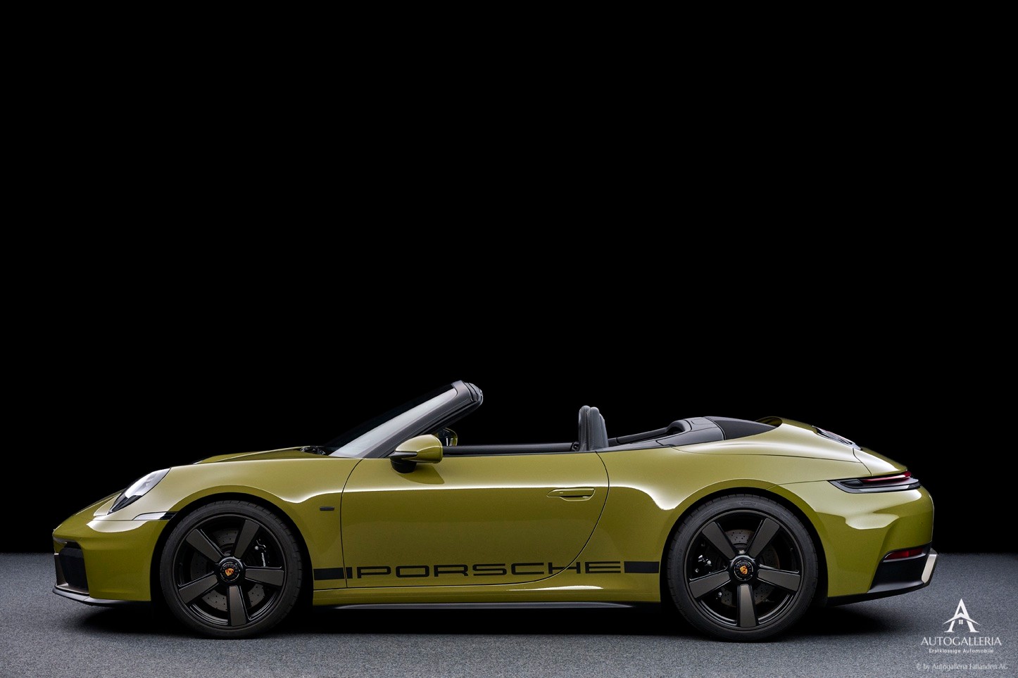 PORSCHE 911 Carrera Cabriolet GTS Spirit 70-image-2