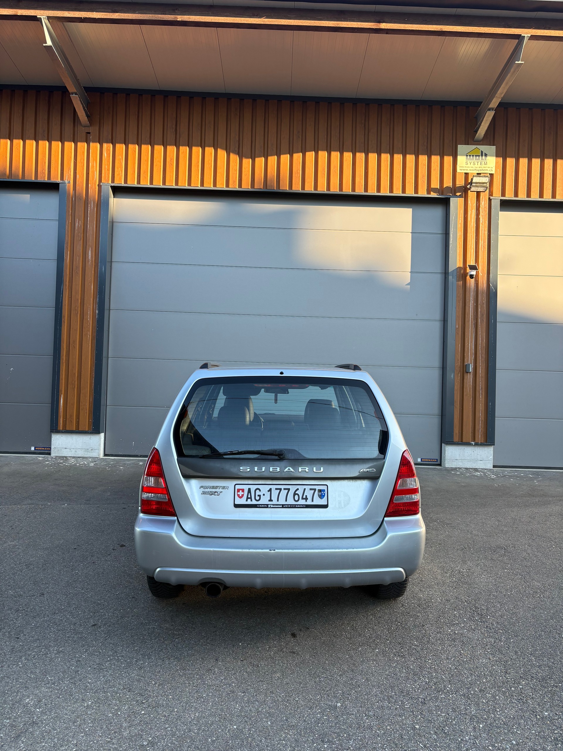 SUBARU Forester 2.0XT Automatic-image-3