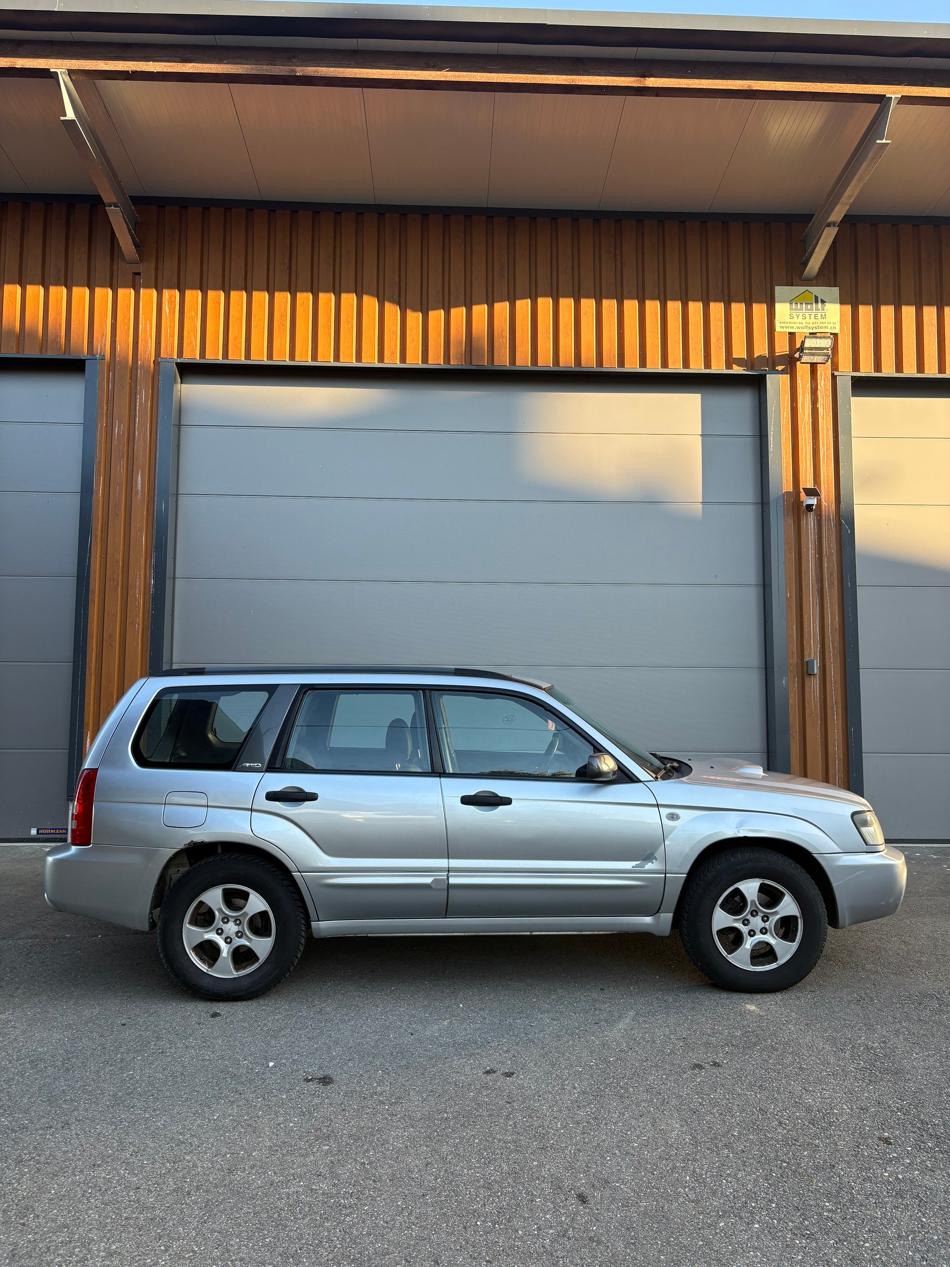 SUBARU Forester 2.0XT Automatic-image-4