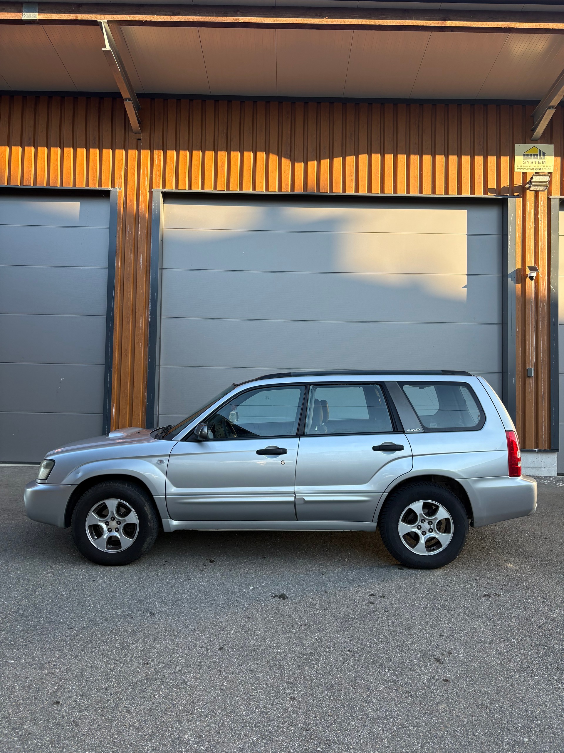 SUBARU Forester 2.0XT Automatic-image-2