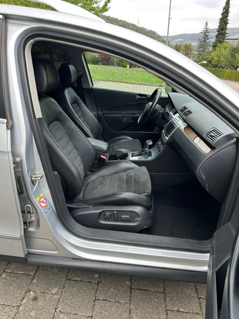VW Passat Variant 3.2 V6 FSI Sportline 4Motion-image-10