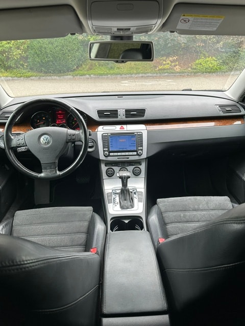 VW Passat Variant 3.2 V6 FSI Sportline 4Motion-image-7