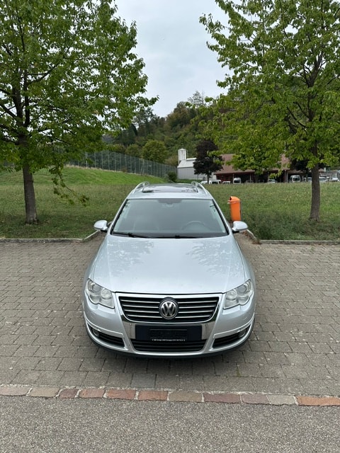 VW Passat Variant 3.2 V6 FSI Sportline 4Motion-image-0