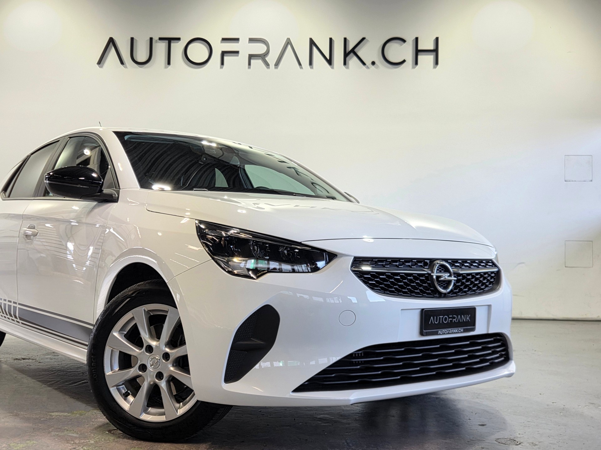 OPEL Corsa 1.2 T Edition-image-2