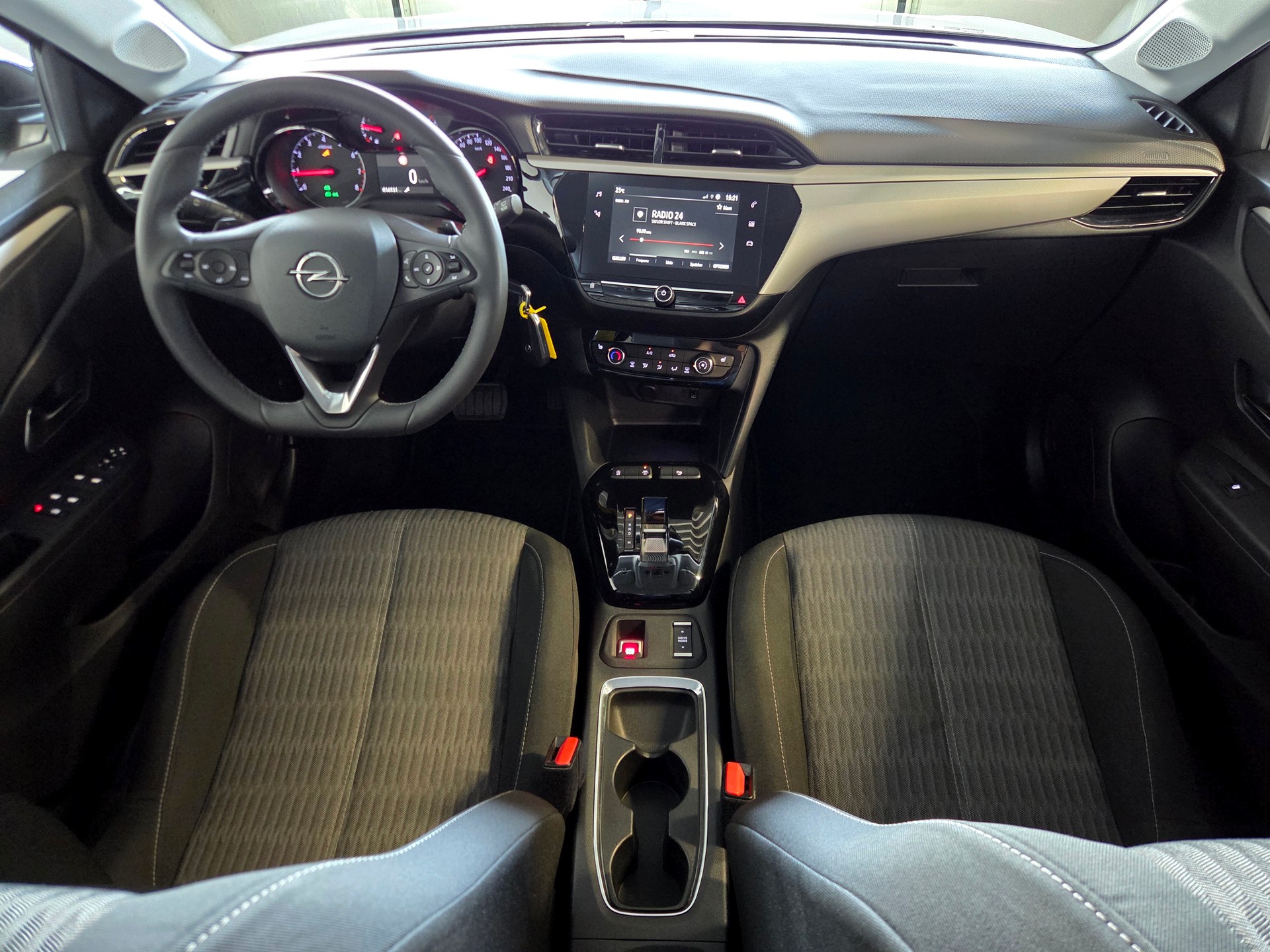 OPEL Corsa 1.2 T Edition-image-15
