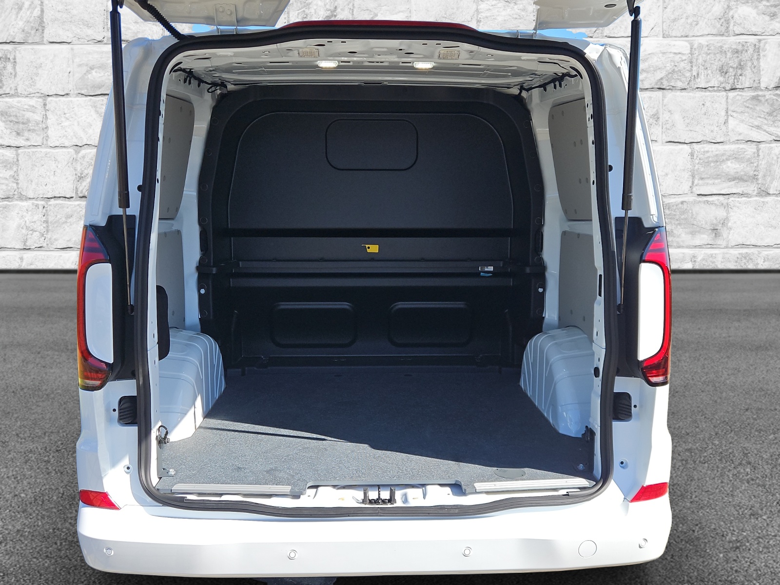 VW e-Transporter Plus 70 kWh Edition-image-12