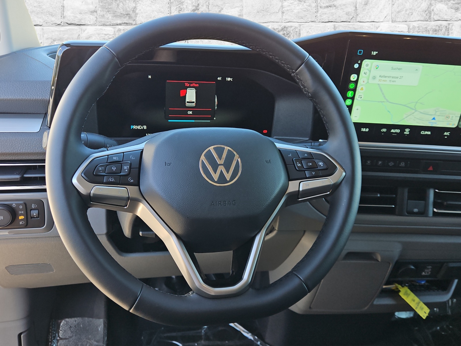 VW e-Transporter Plus 70 kWh Edition-image-9