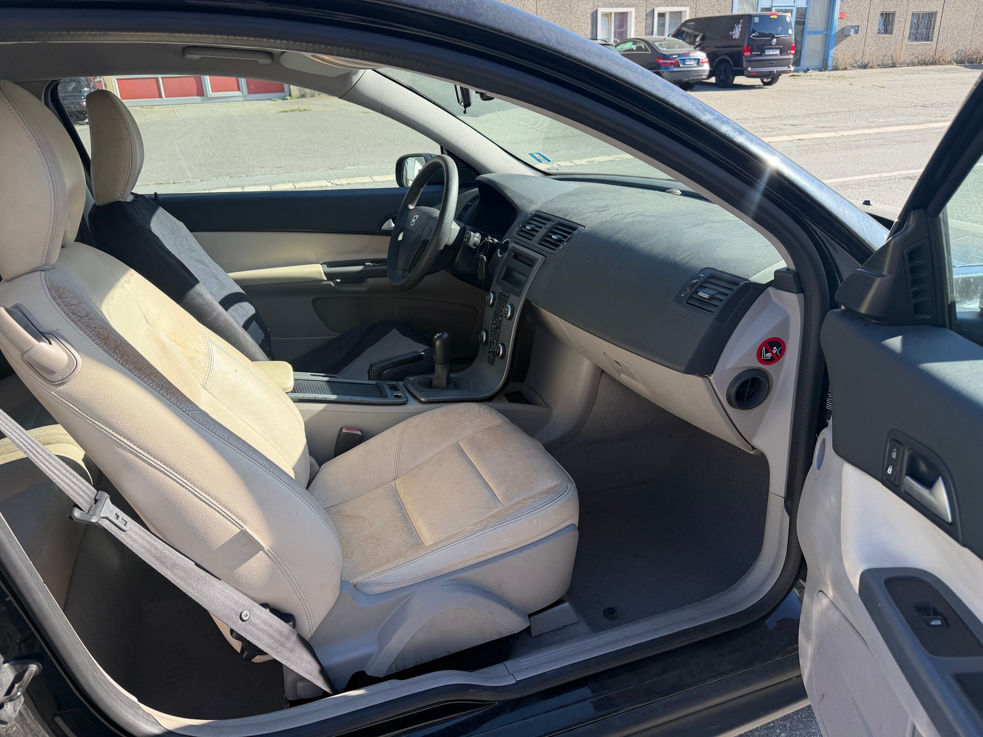 VOLVO C30 1.6 Kinetic-image-3