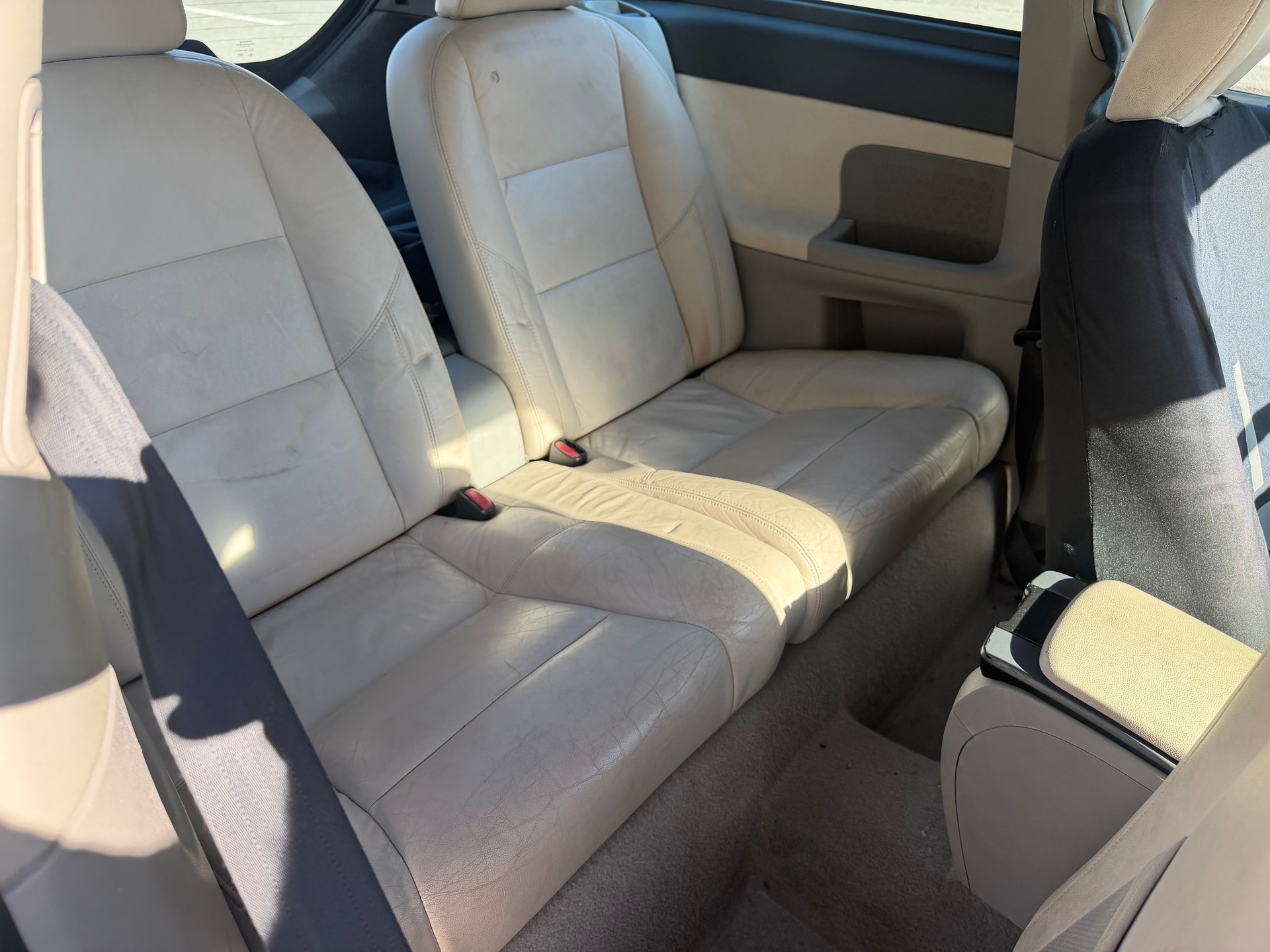 VOLVO C30 1.6 Kinetic-image-2