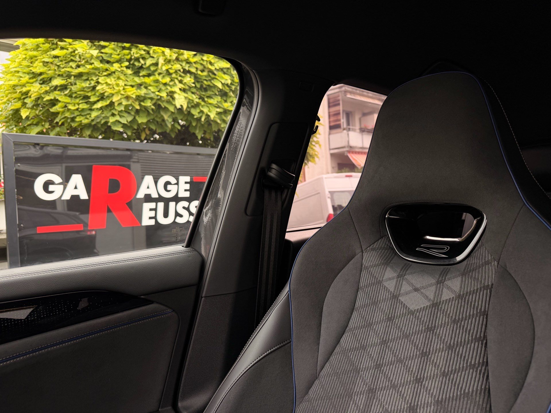 VW Tayron 2.0 TDI 193 PS 4Motion R-Line *** ANHÄNGERKUPPLUNG & HEAD UP DISPLAY ***-image-25