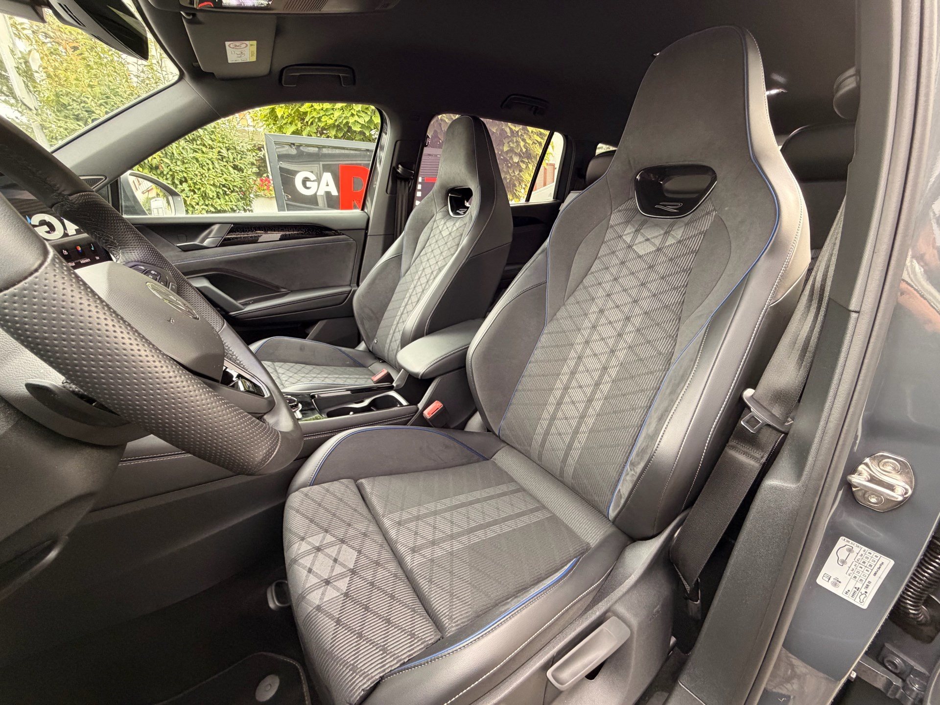 VW Tayron 2.0 TDI 193 PS 4Motion R-Line *** ANHÄNGERKUPPLUNG & HEAD UP DISPLAY ***-image-7