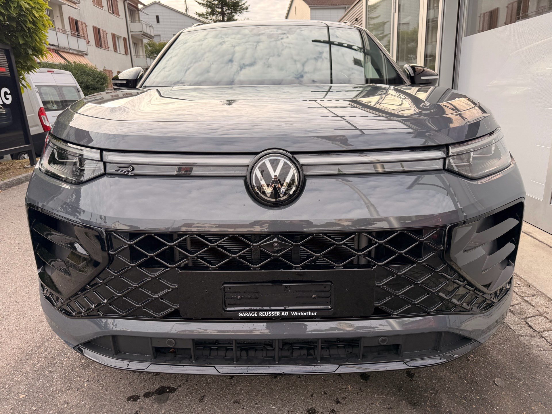 VW Tayron 2.0 TDI 193 PS 4Motion R-Line *** ANHÄNGERKUPPLUNG & HEAD UP DISPLAY ***-image-1