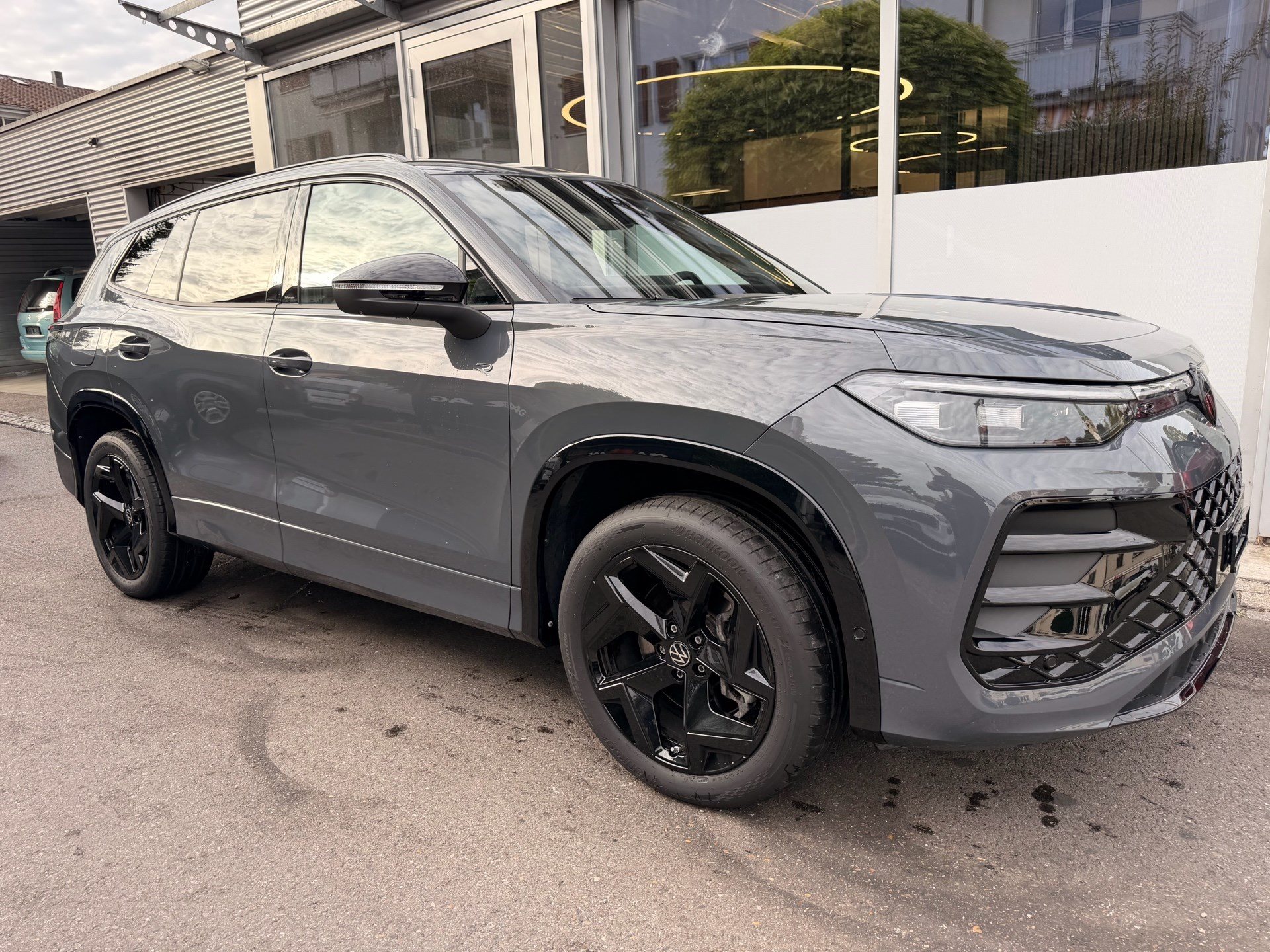 VW Tayron 2.0 TDI 193 PS 4Motion R-Line *** ANHÄNGERKUPPLUNG & HEAD UP DISPLAY ***-image-2