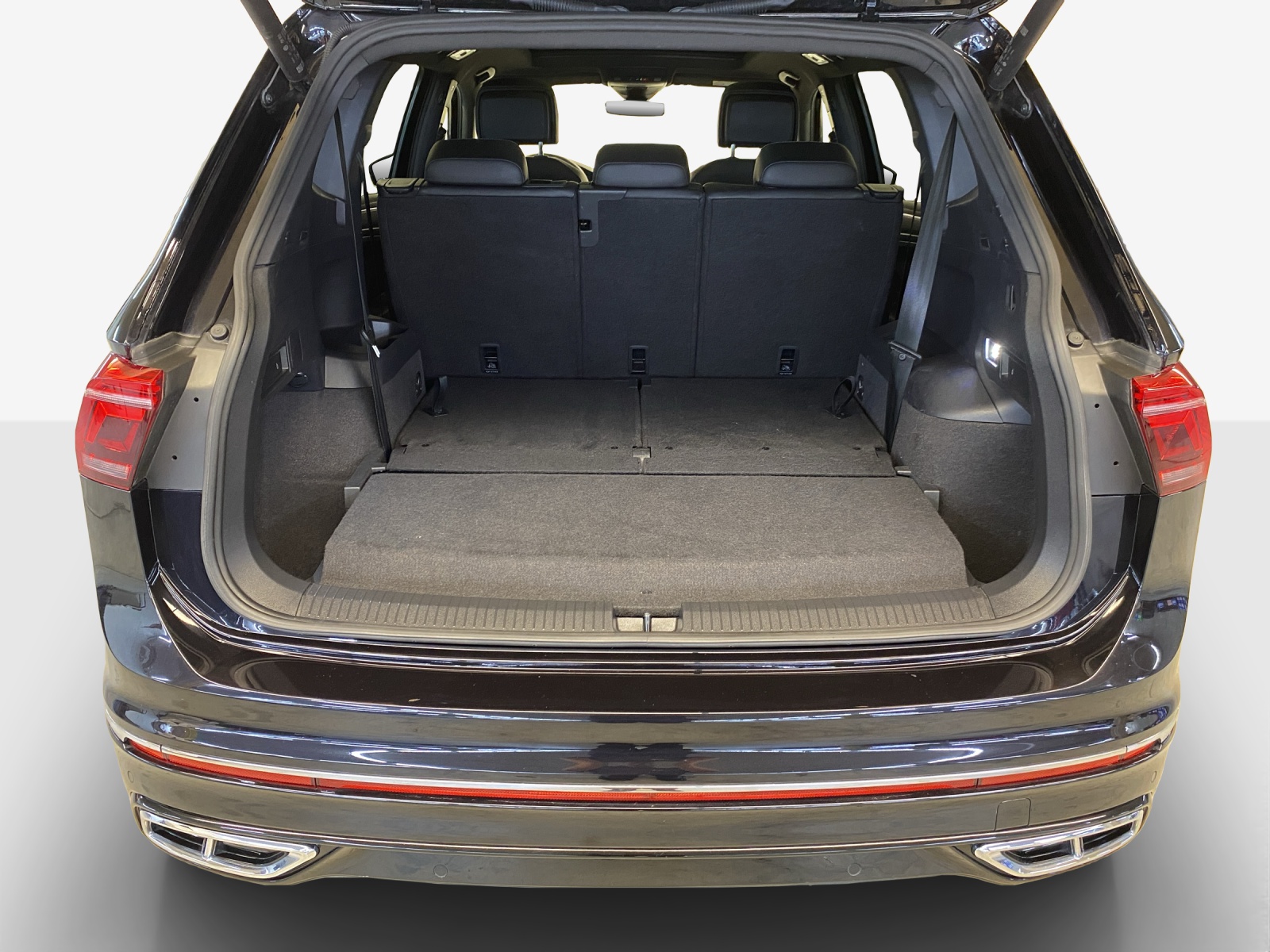 VW Tiguan Allspace 2.0TSI R-Line 4Motion DSG-image-12