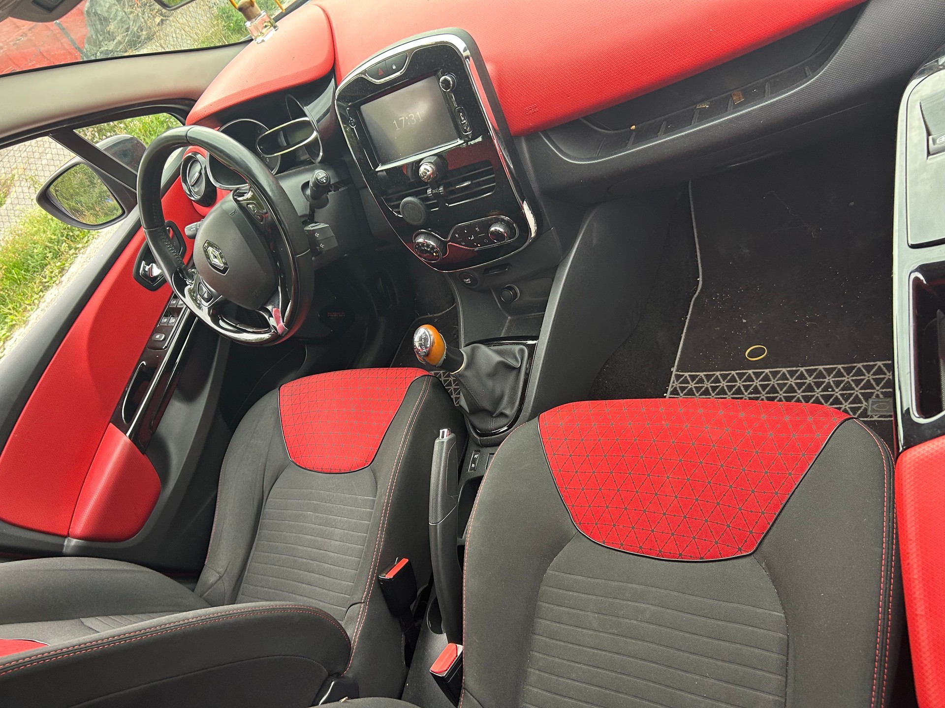RENAULT Clio 0.9 12V Expression-image-2