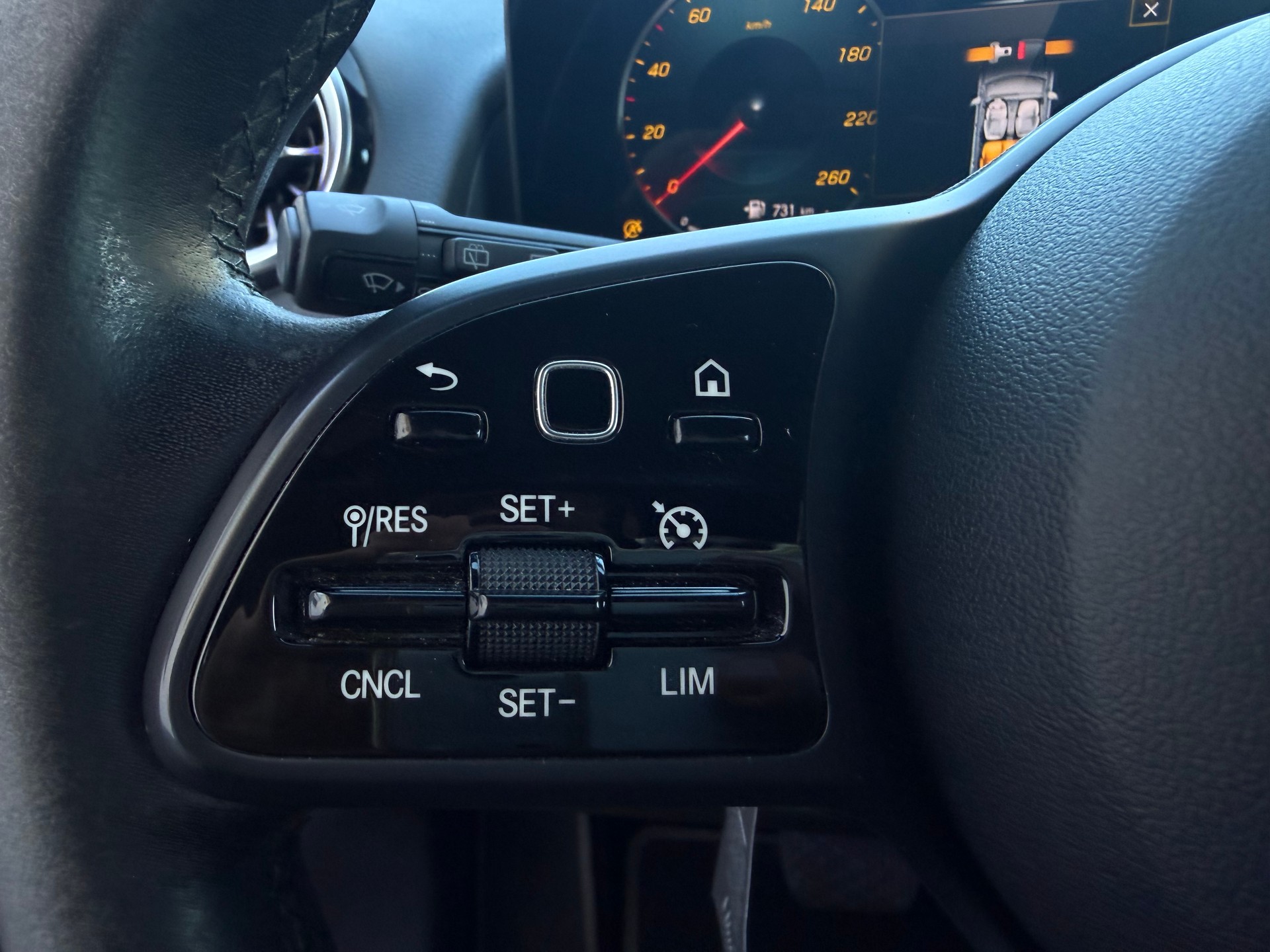 MERCEDES-BENZ GLB 220 d 4Matic Style 8G-Tronic-image-20